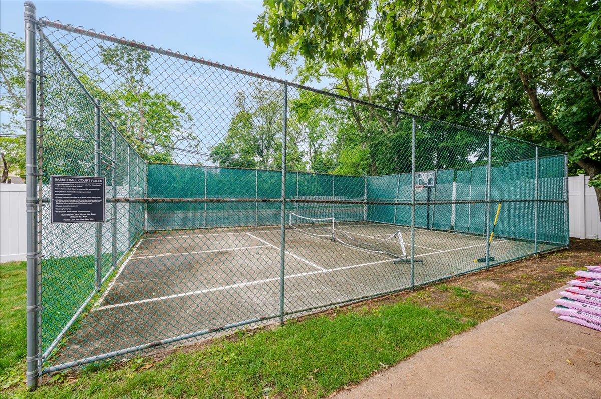 112 Cardinal Lane # 2B, Islip, NY 11751