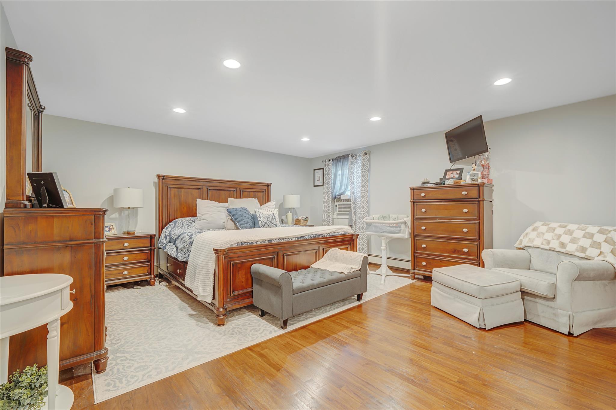 5 Fox Road, Middle Island, NY 11953