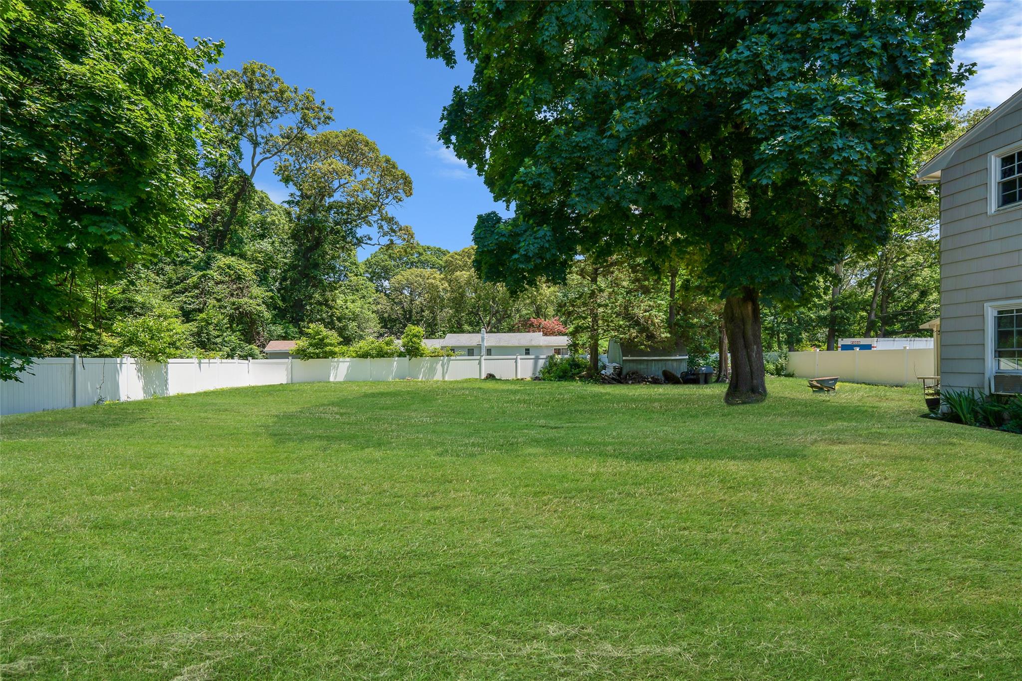 5 Fox Road, Middle Island, NY 11953