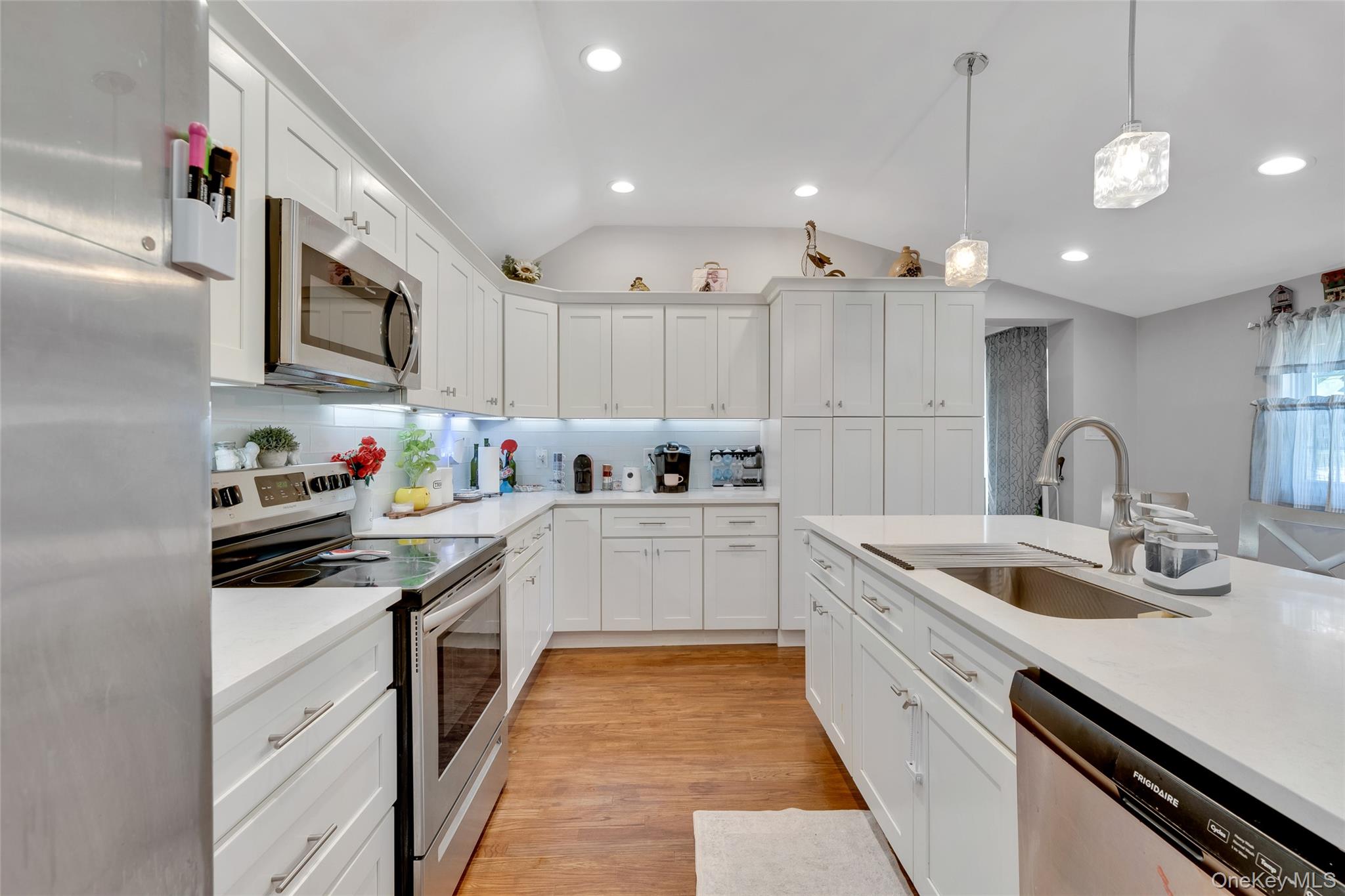 5 Fox Road, Middle Island, NY 11953