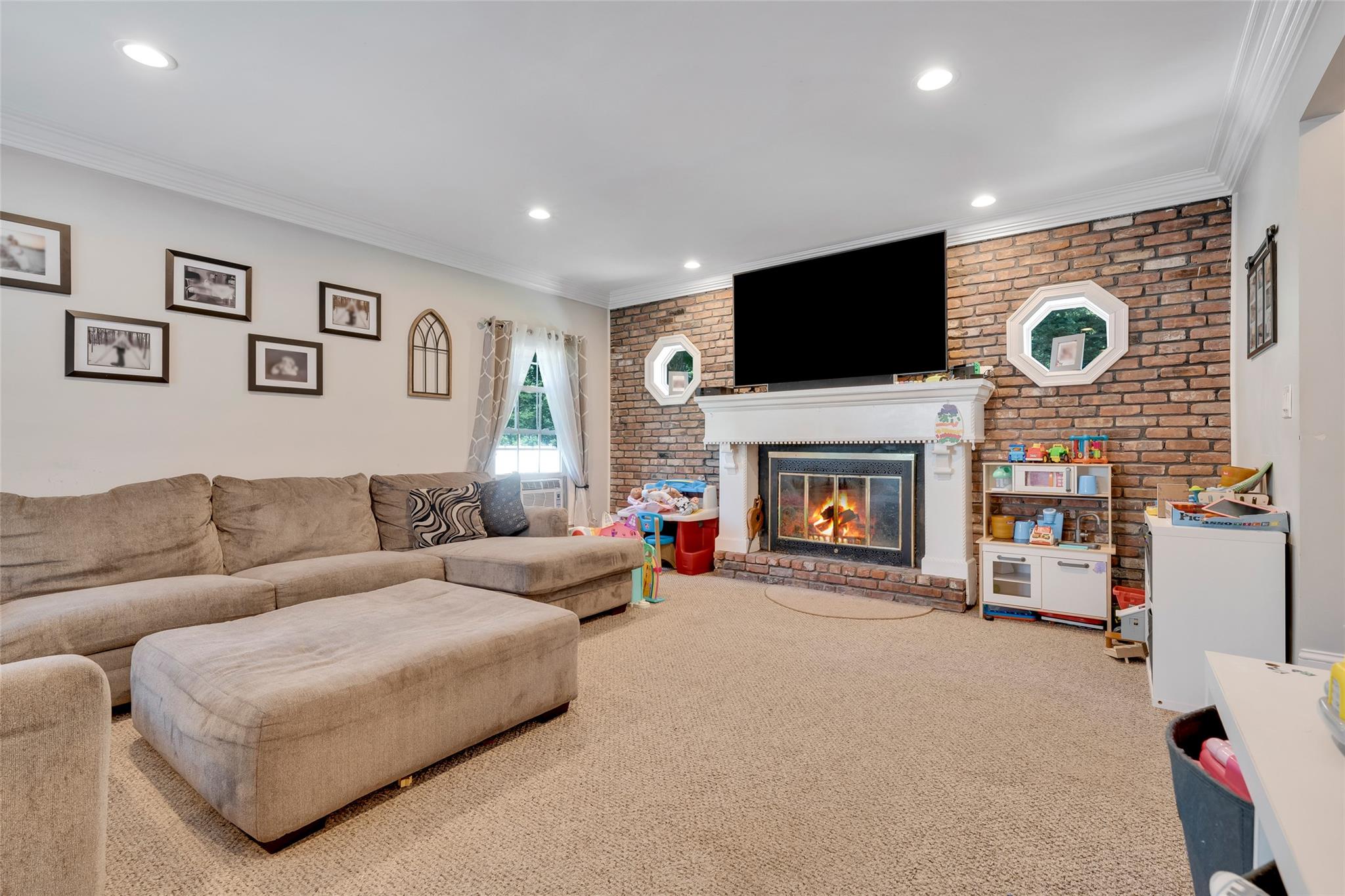 5 Fox Road, Middle Island, NY 11953