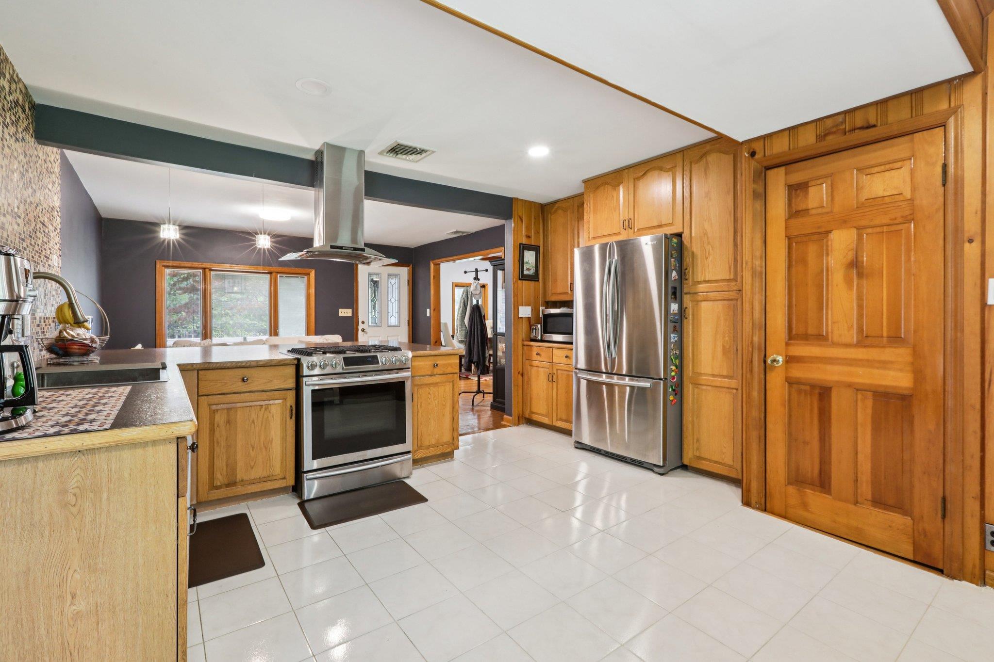 28 Nob Hill Road, New City, NY 10956