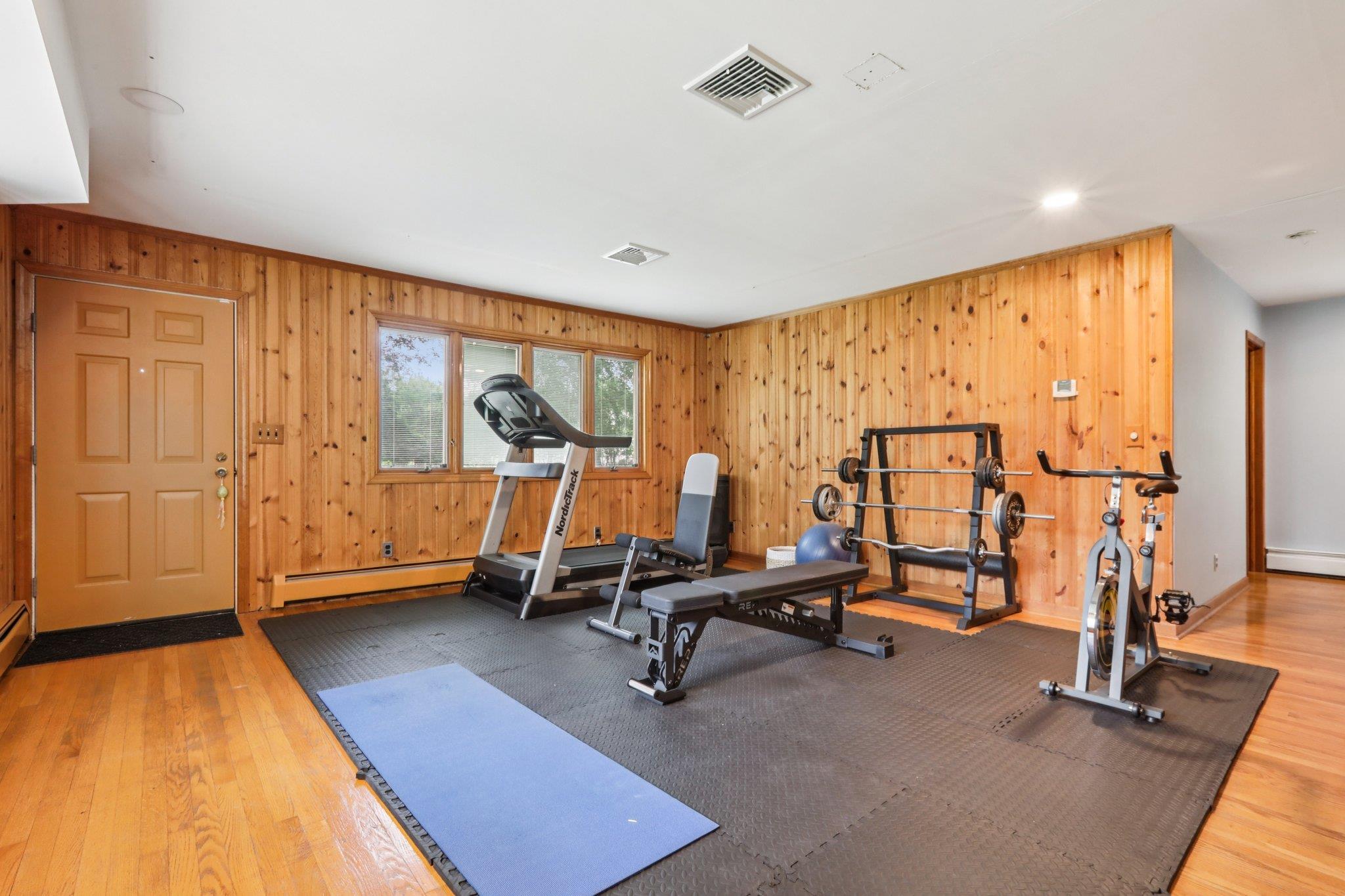 28 Nob Hill Road, New City, NY 10956