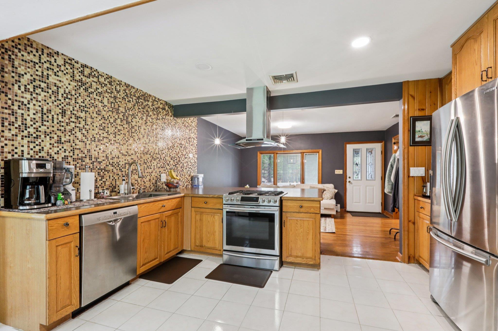 28 Nob Hill Road, New City, NY 10956