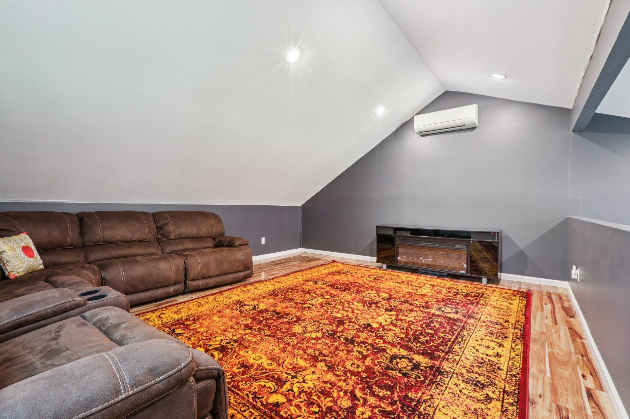 28 Nob Hill Road, New City, NY 10956