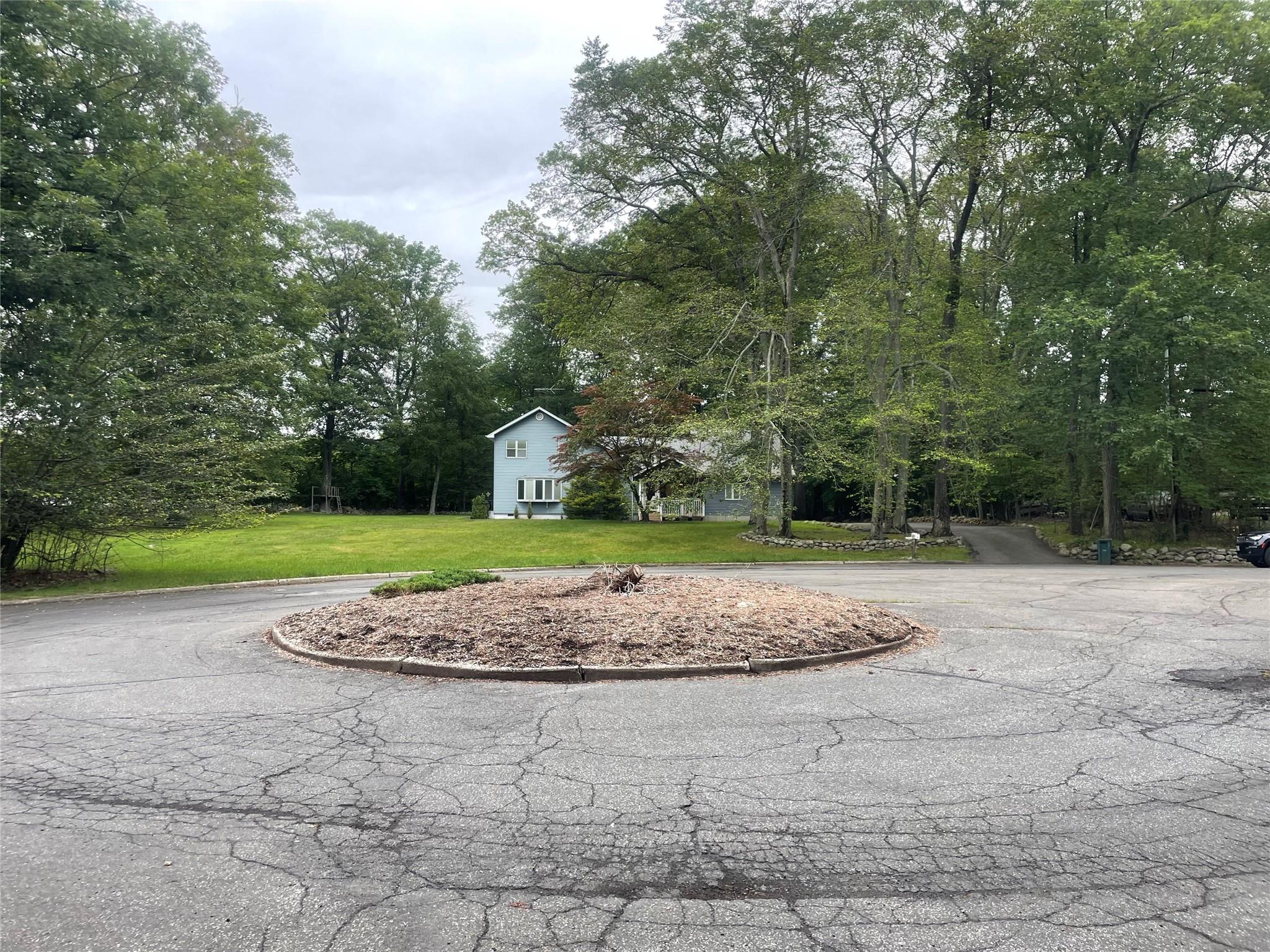 28 Nob Hill Road, New City, NY 10956