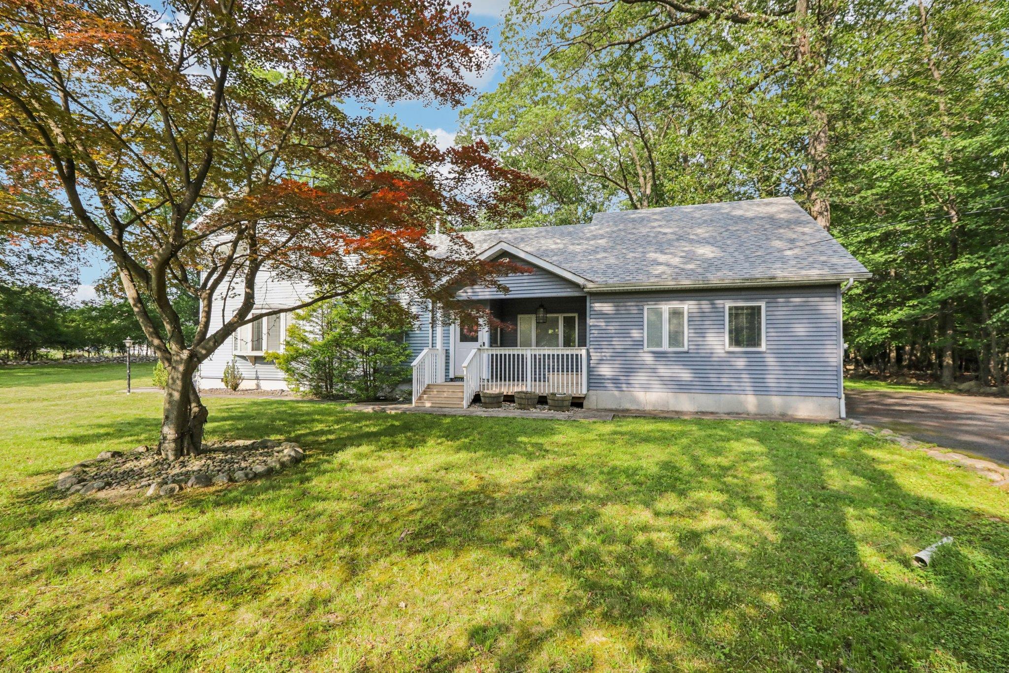 28 Nob Hill Road, New City, NY 10956