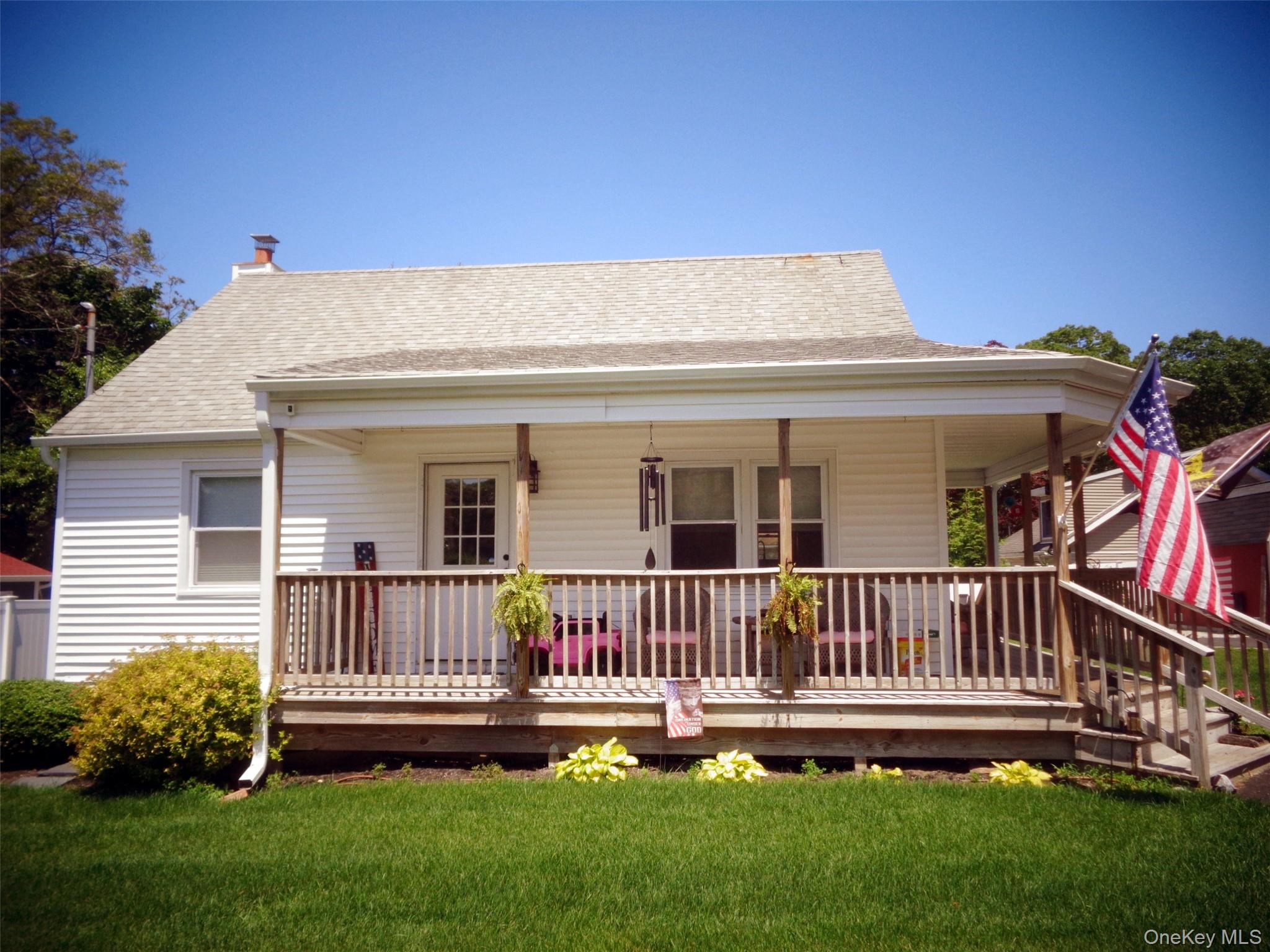 21 Pearl Road, Rocky Point, NY 11778