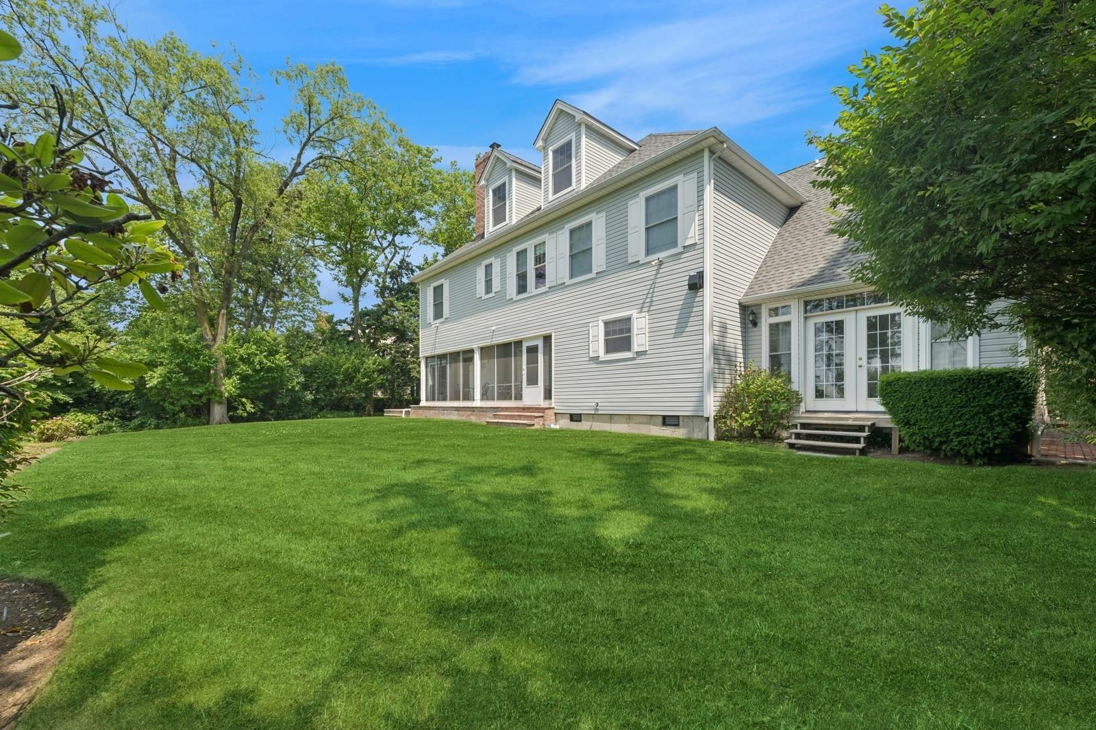 123 Lake Drive, Hewlett Harbor, NY 11557