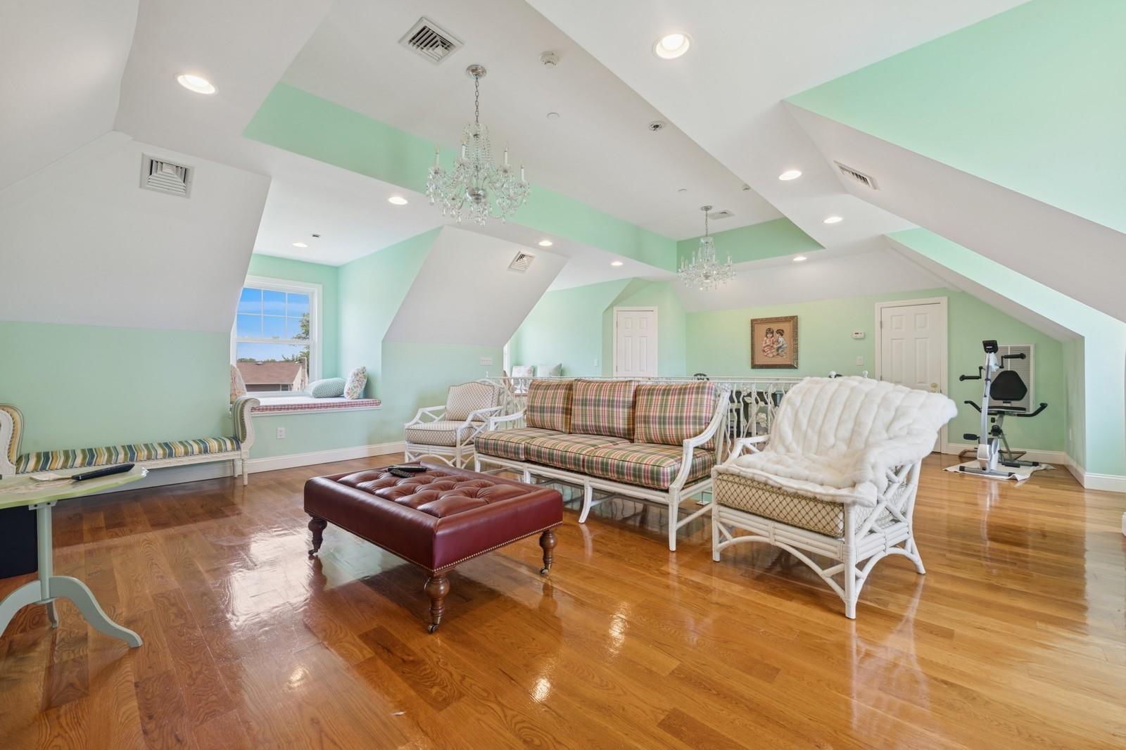 123 Lake Drive, Hewlett Harbor, NY 11557