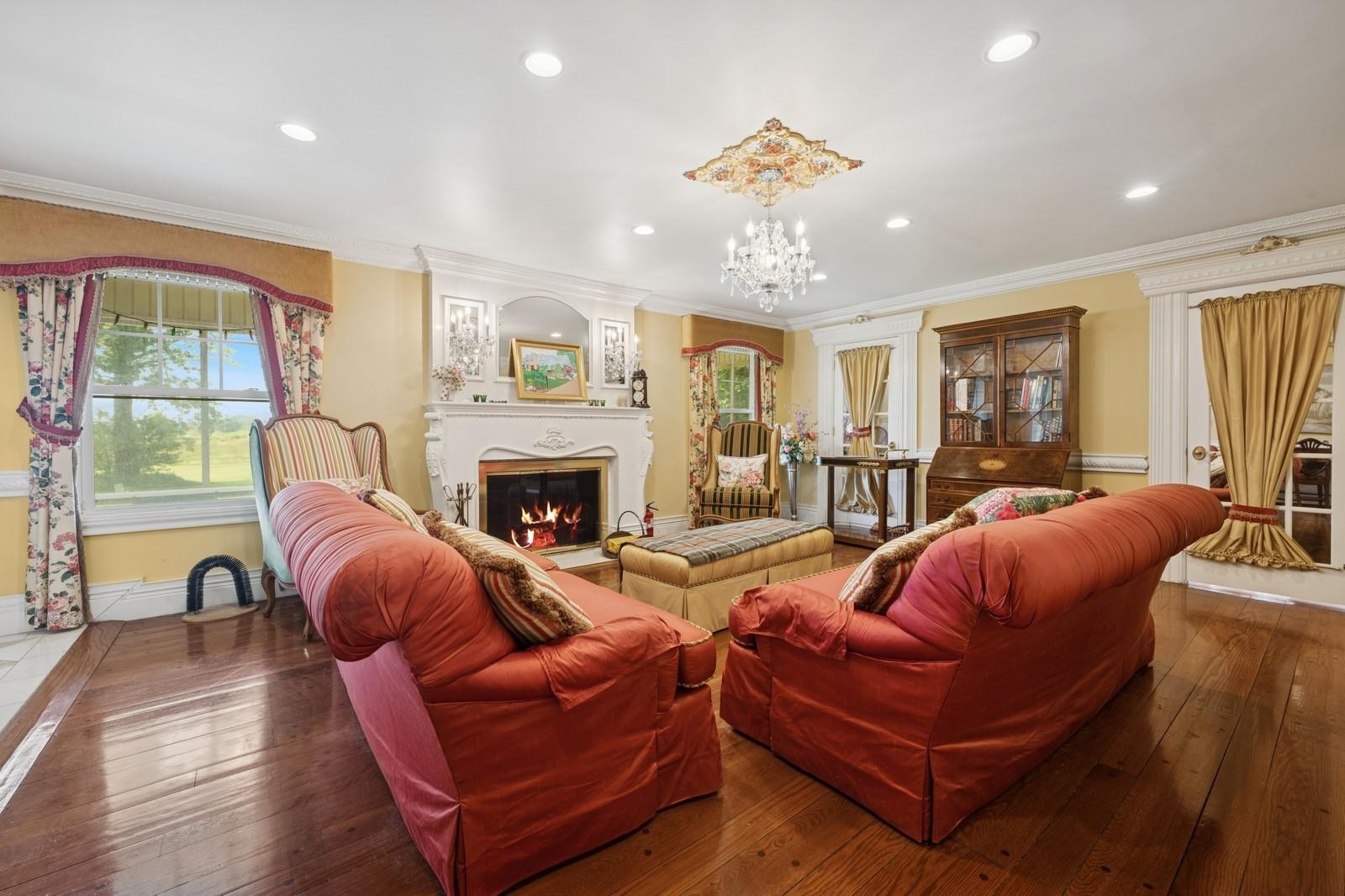 123 Lake Drive, Hewlett Harbor, NY 11557