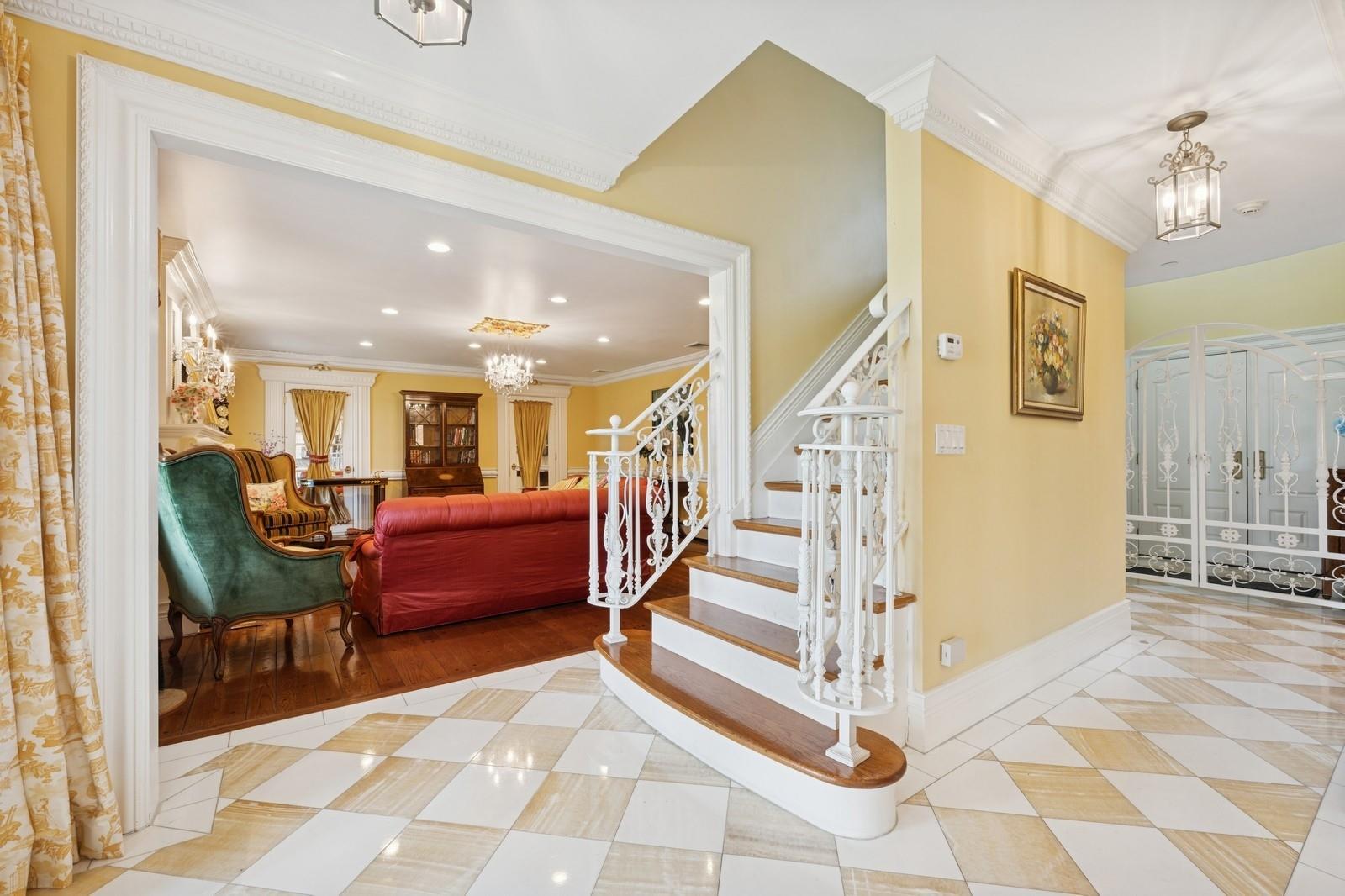 123 Lake Drive, Hewlett Harbor, NY 11557