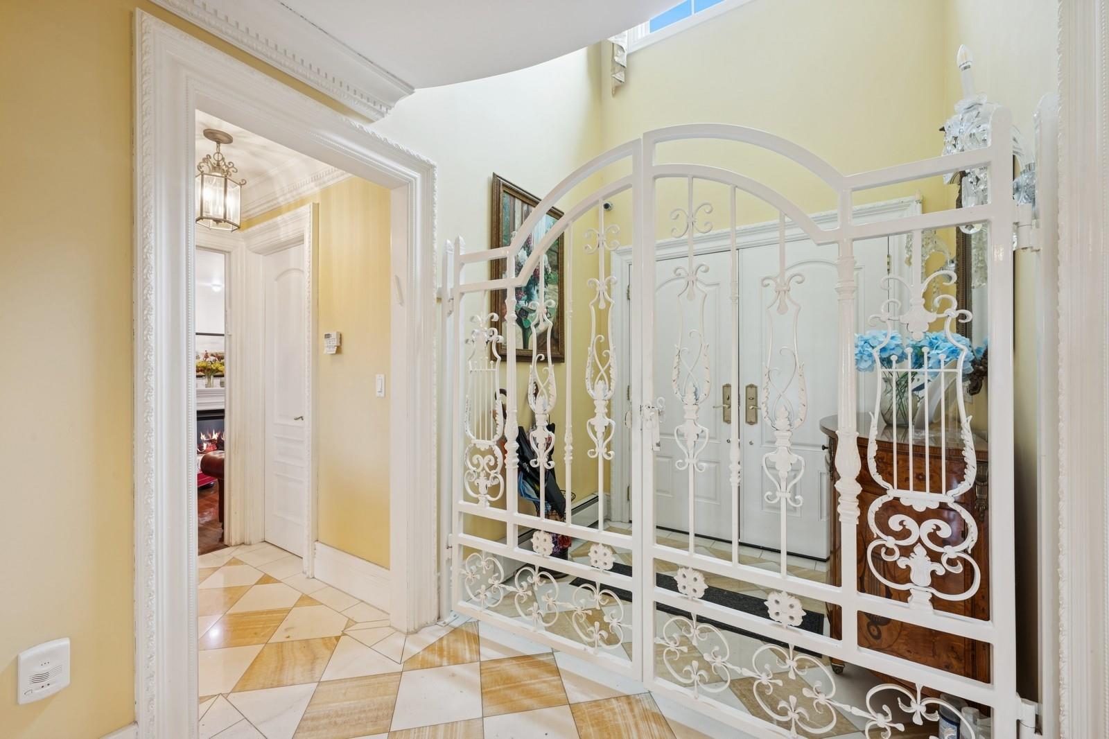 123 Lake Drive, Hewlett Harbor, NY 11557