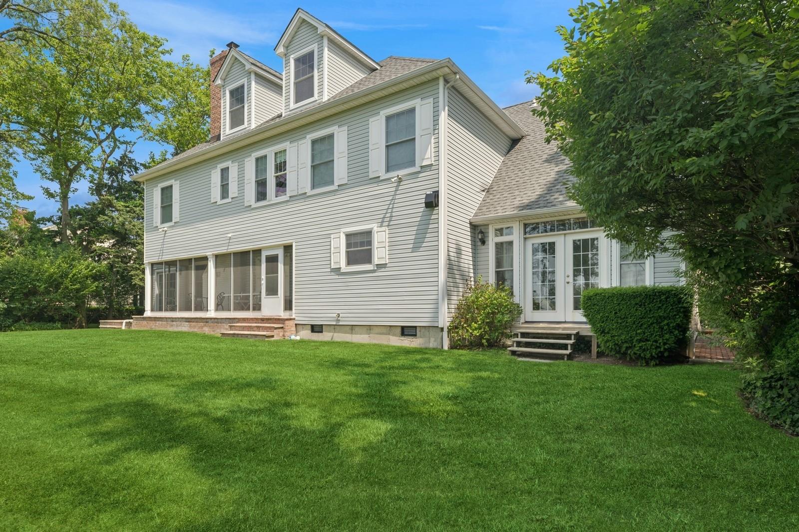 123 Lake Drive, Hewlett Harbor, NY 11557