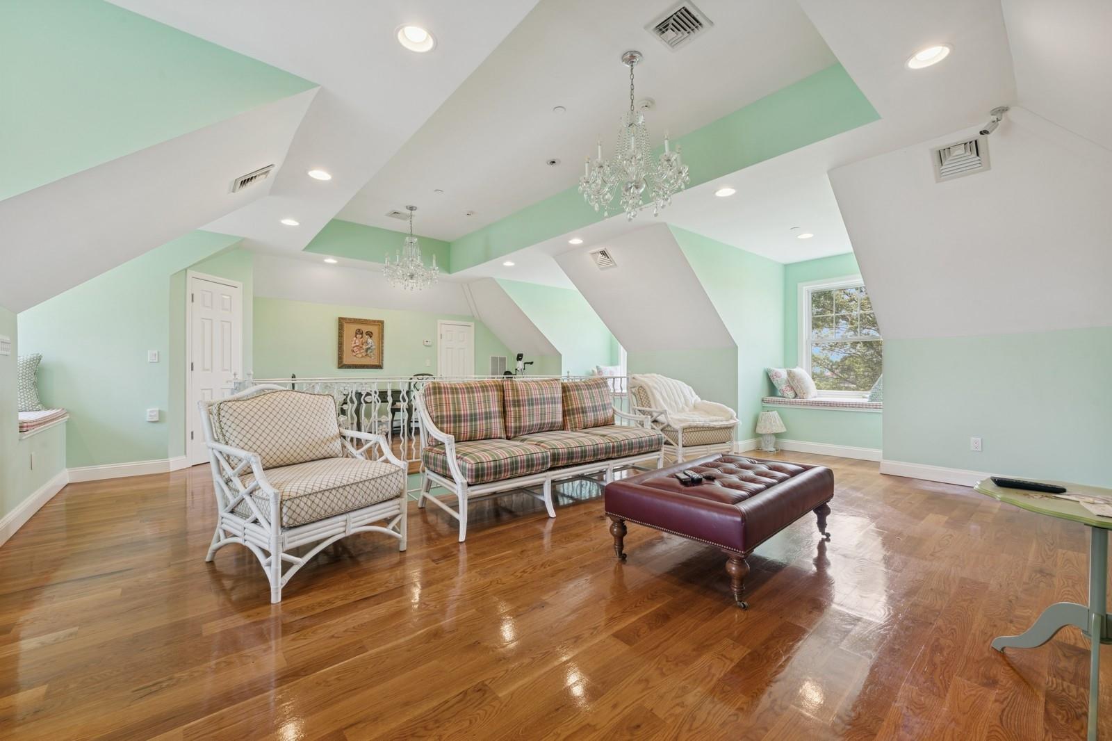 123 Lake Drive, Hewlett Harbor, NY 11557