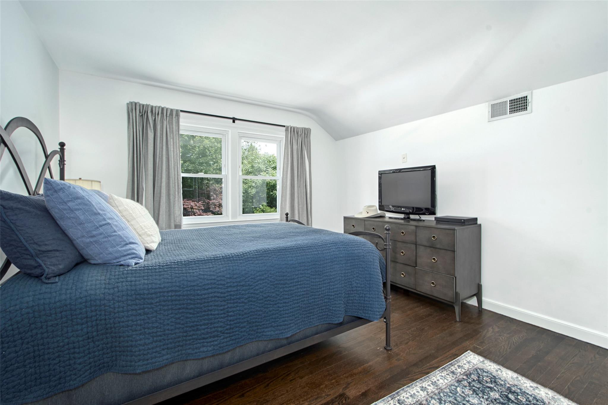 527 Purchase Street, Rye, NY 10580