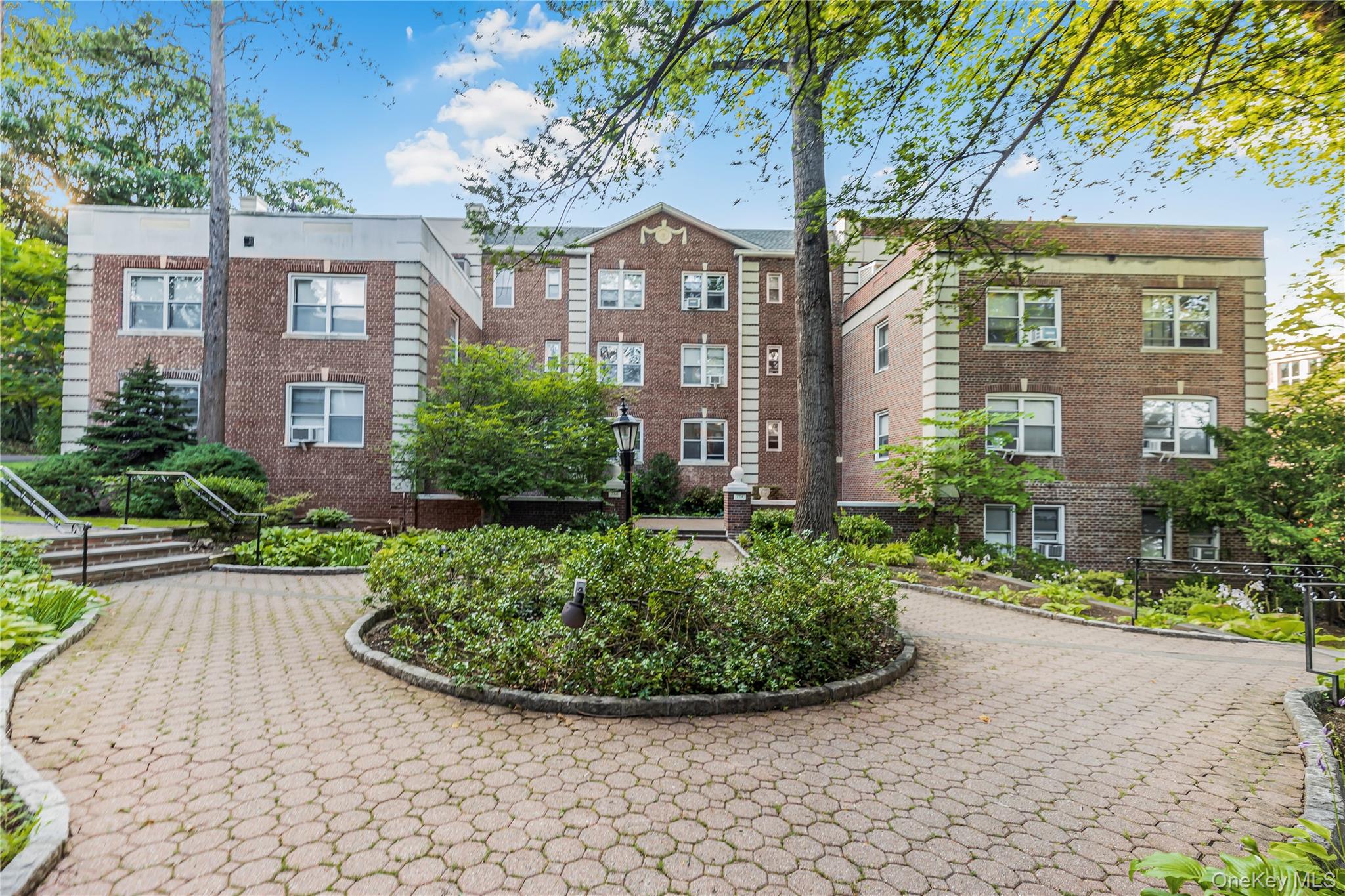 766 Palmer Road # 2D, Bronxville, NY 10708