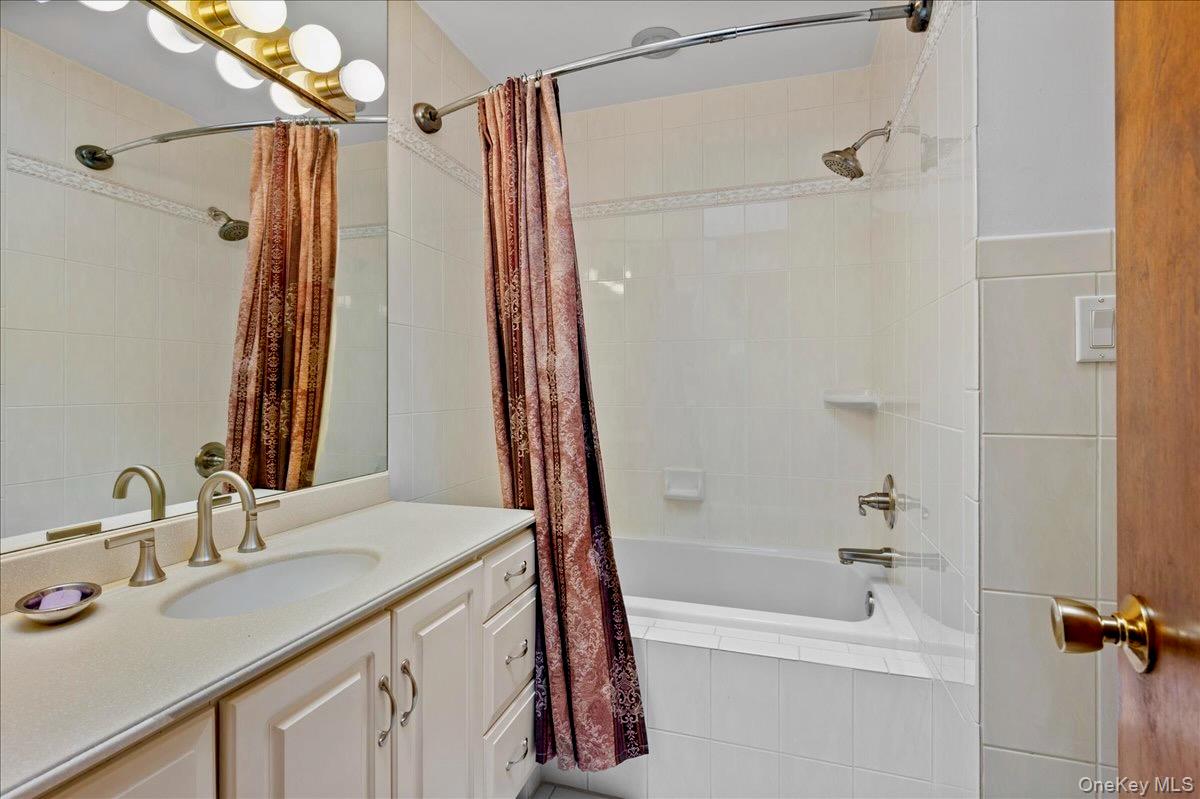 205 Radcliff Drive, Nyack, NY 10960