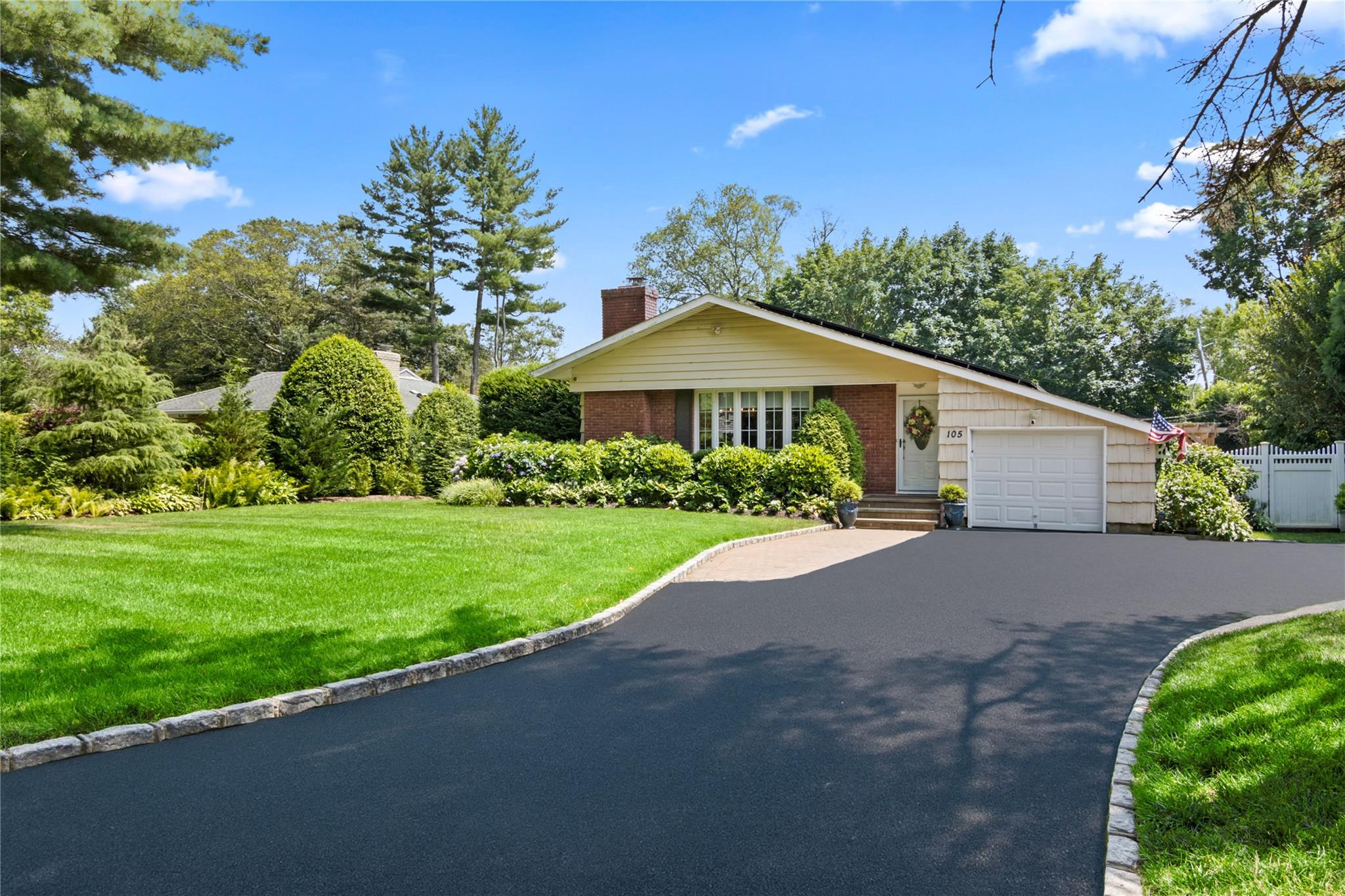 105 Midway Avenue, Locust Valley, NY 11560