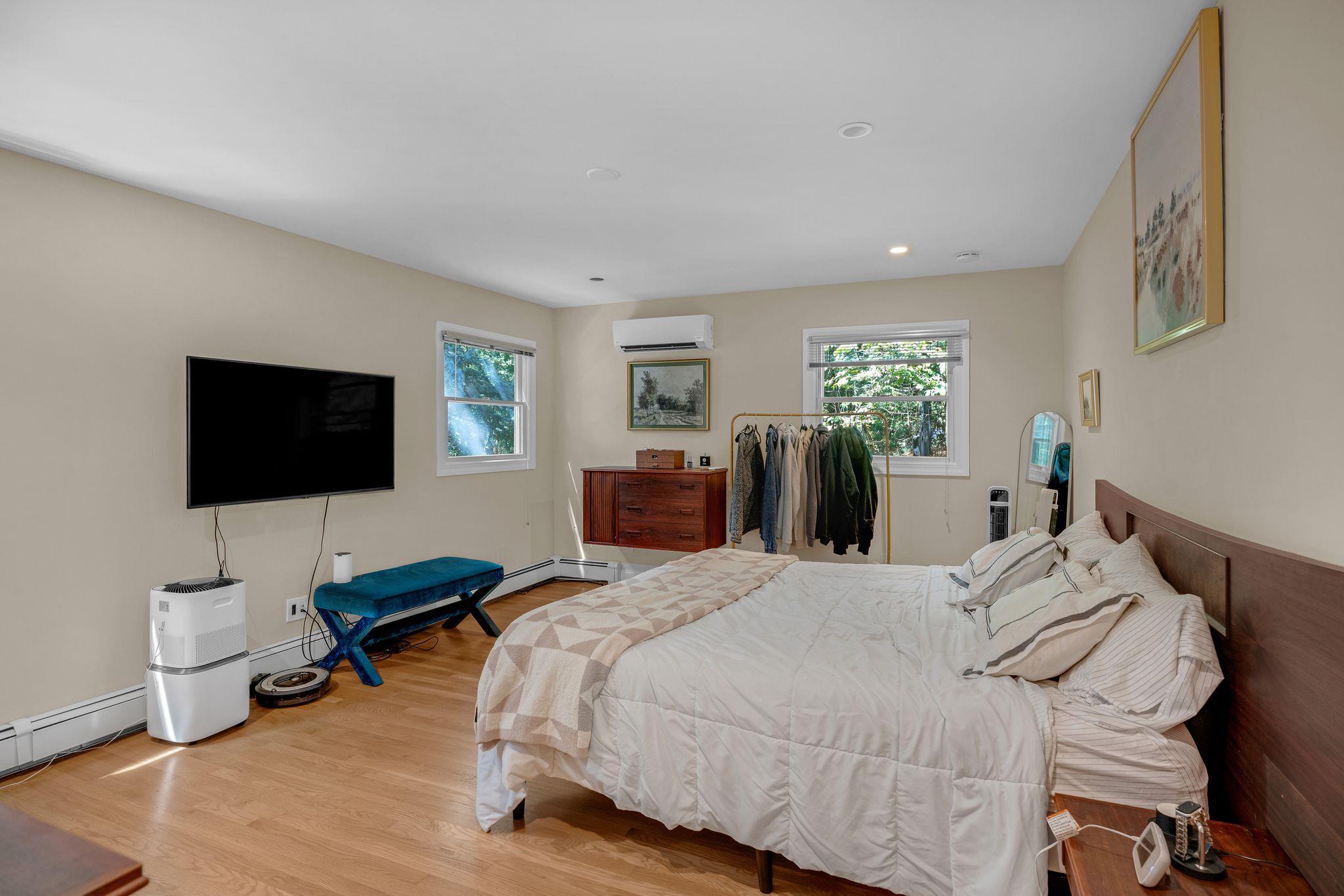 23 Whistler Hill Lane, Elwood, NY 11743