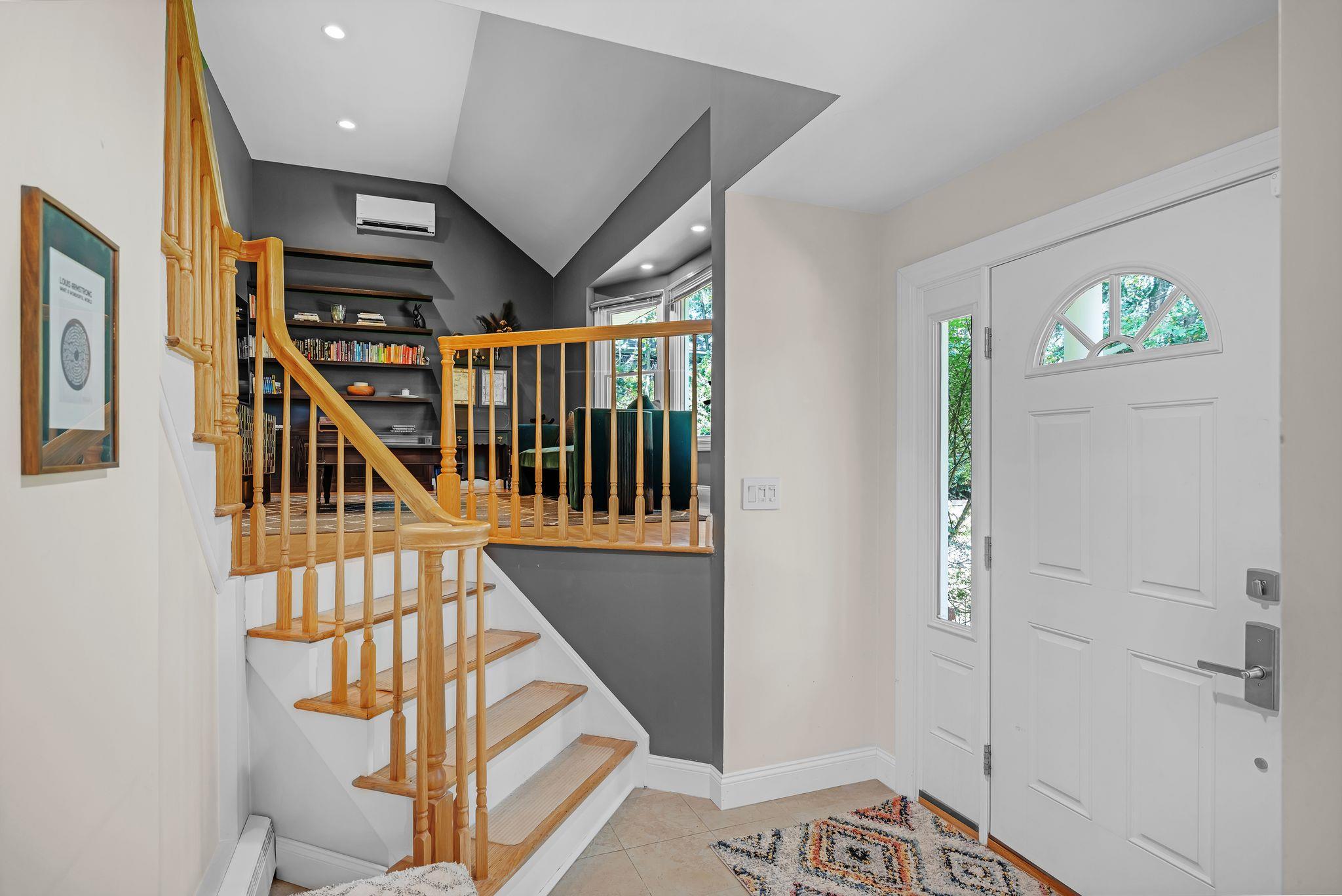 23 Whistler Hill Lane, Elwood, NY 11743