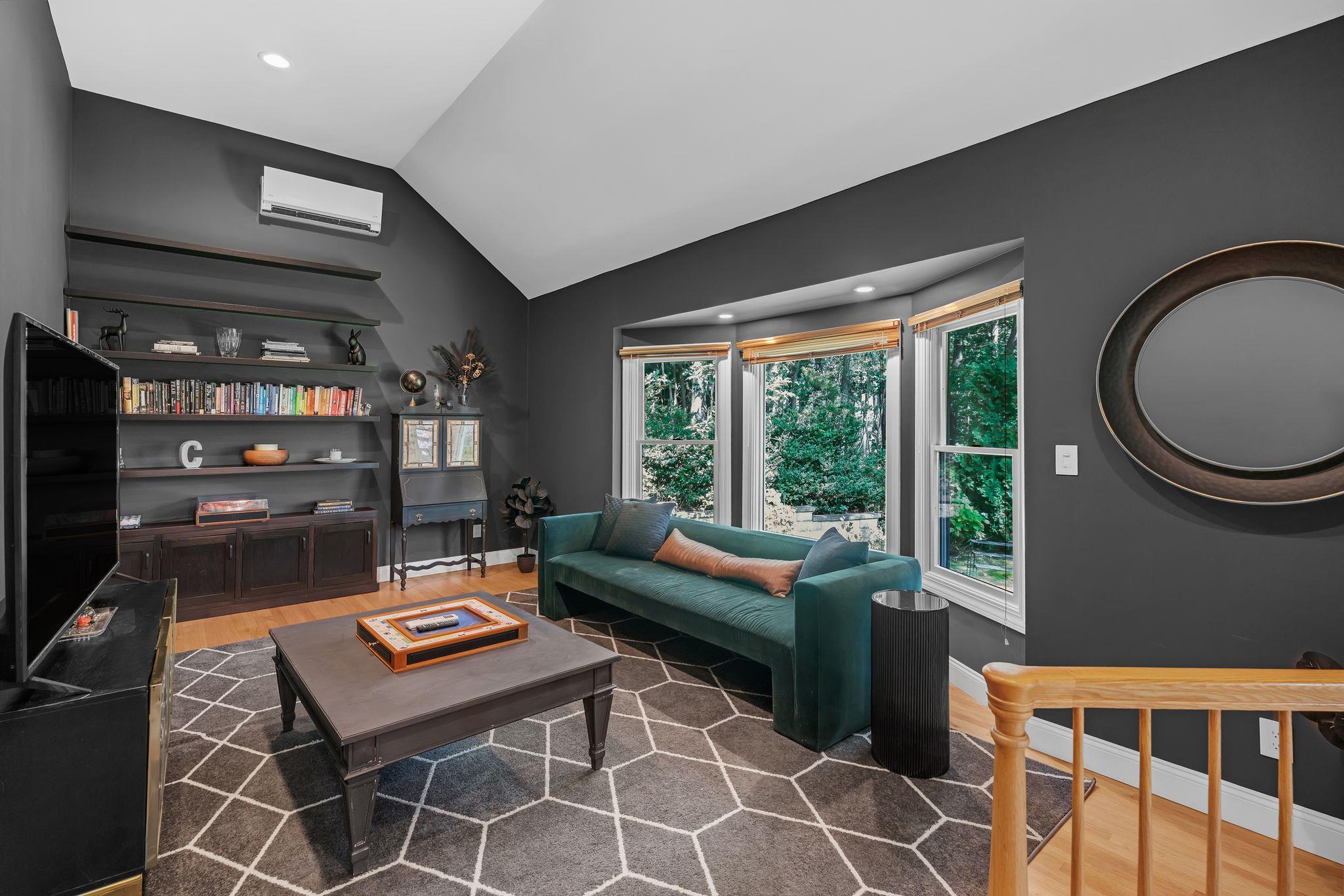 23 Whistler Hill Lane, Elwood, NY 11743