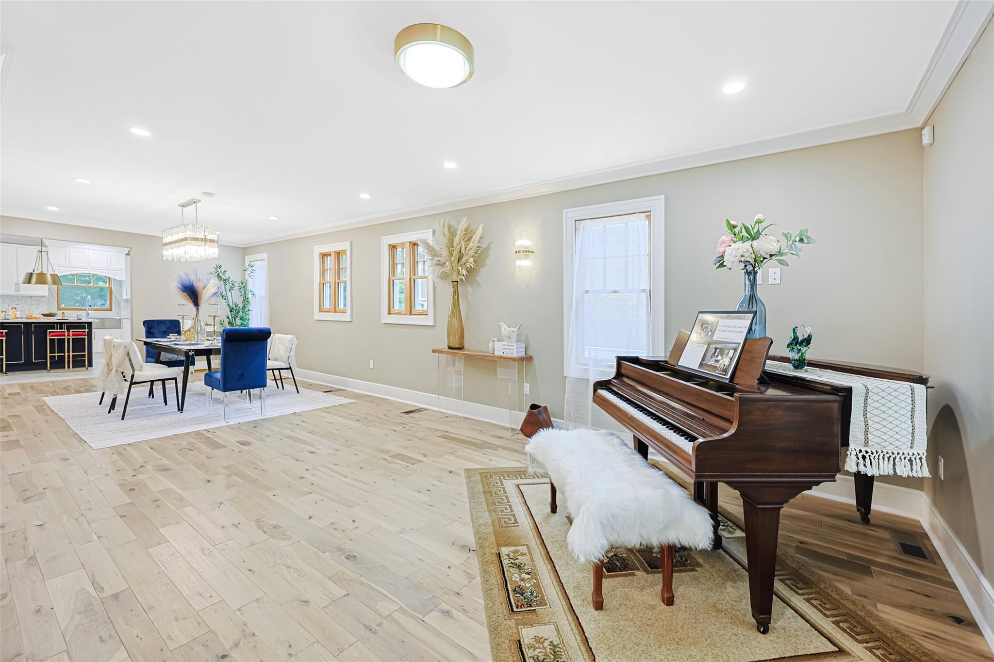 351 Hollywood Avenue, Douglaston, NY 11363