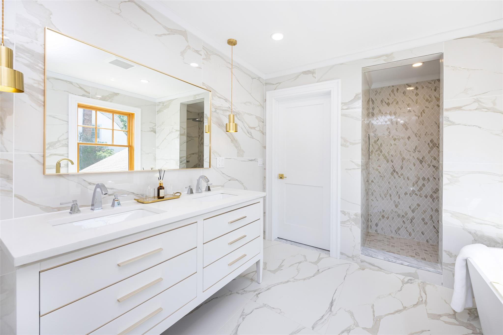 351 Hollywood Avenue, Douglaston, NY 11363