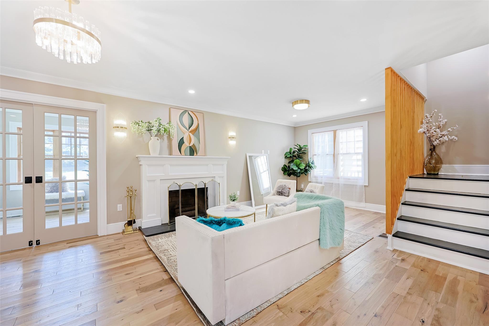 351 Hollywood Avenue, Douglaston, NY 11363