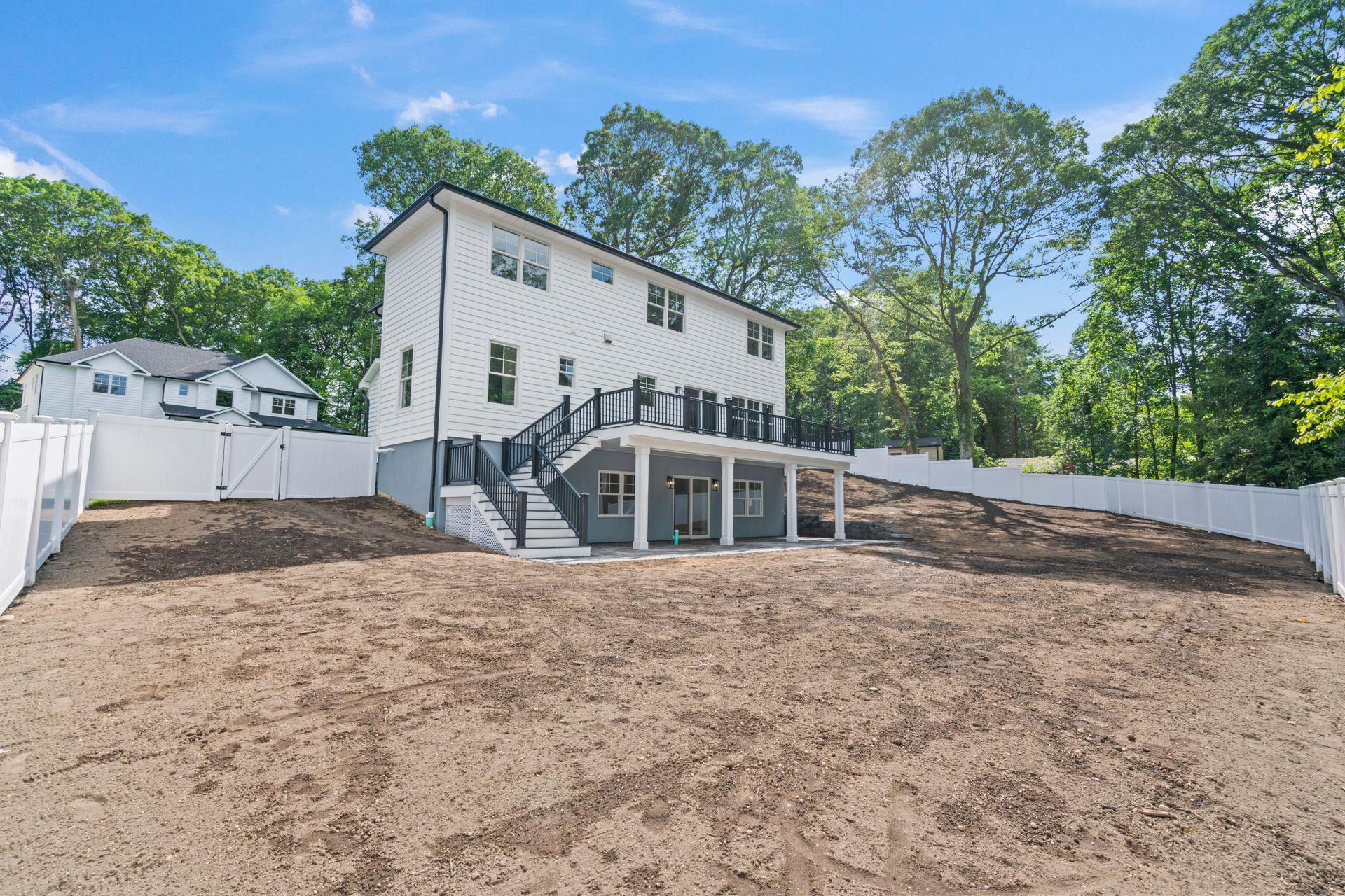 30 Middleville Road, Northport, NY 11768