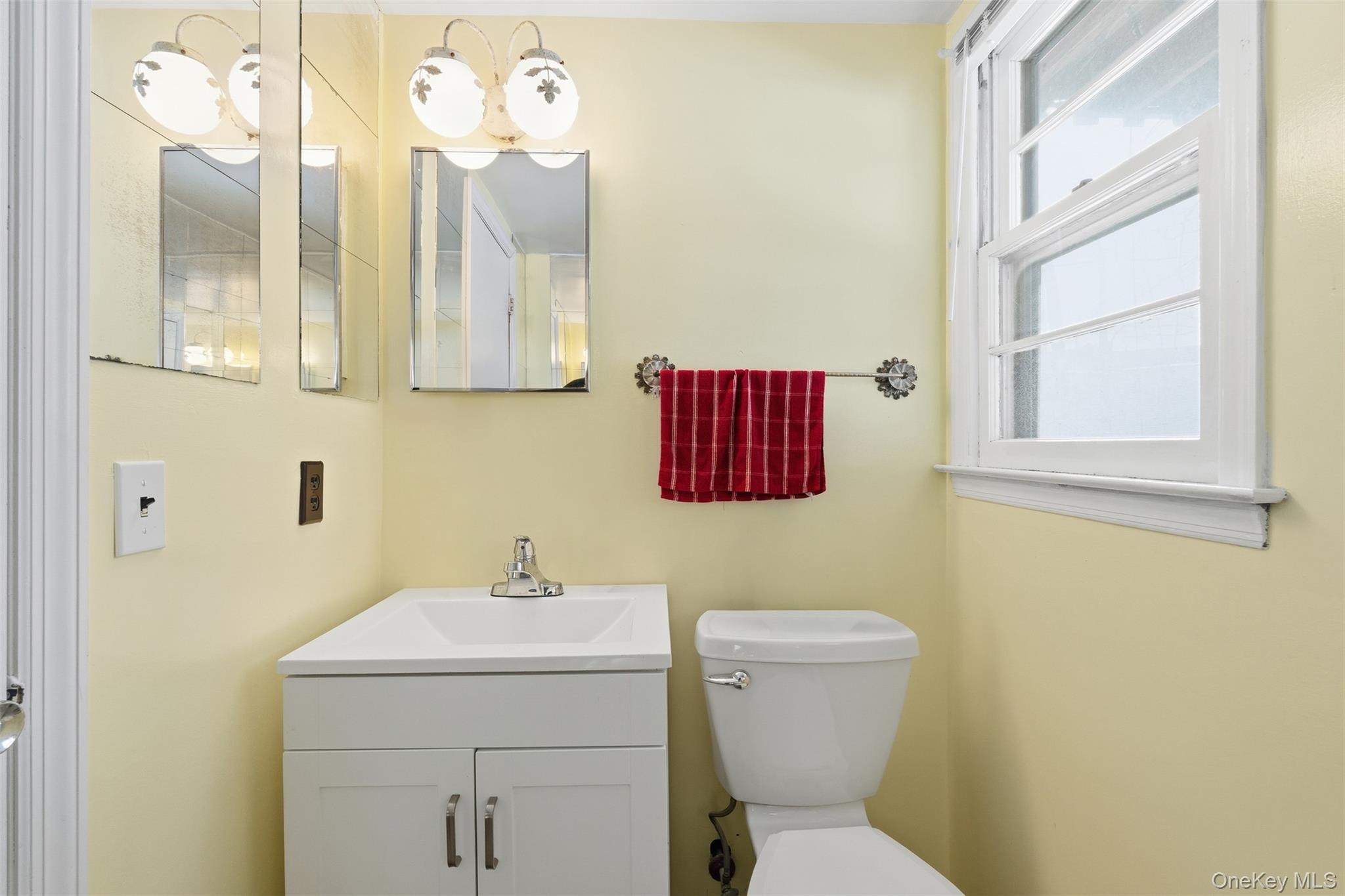 563 Union Road, Spring Valley, NY 10977