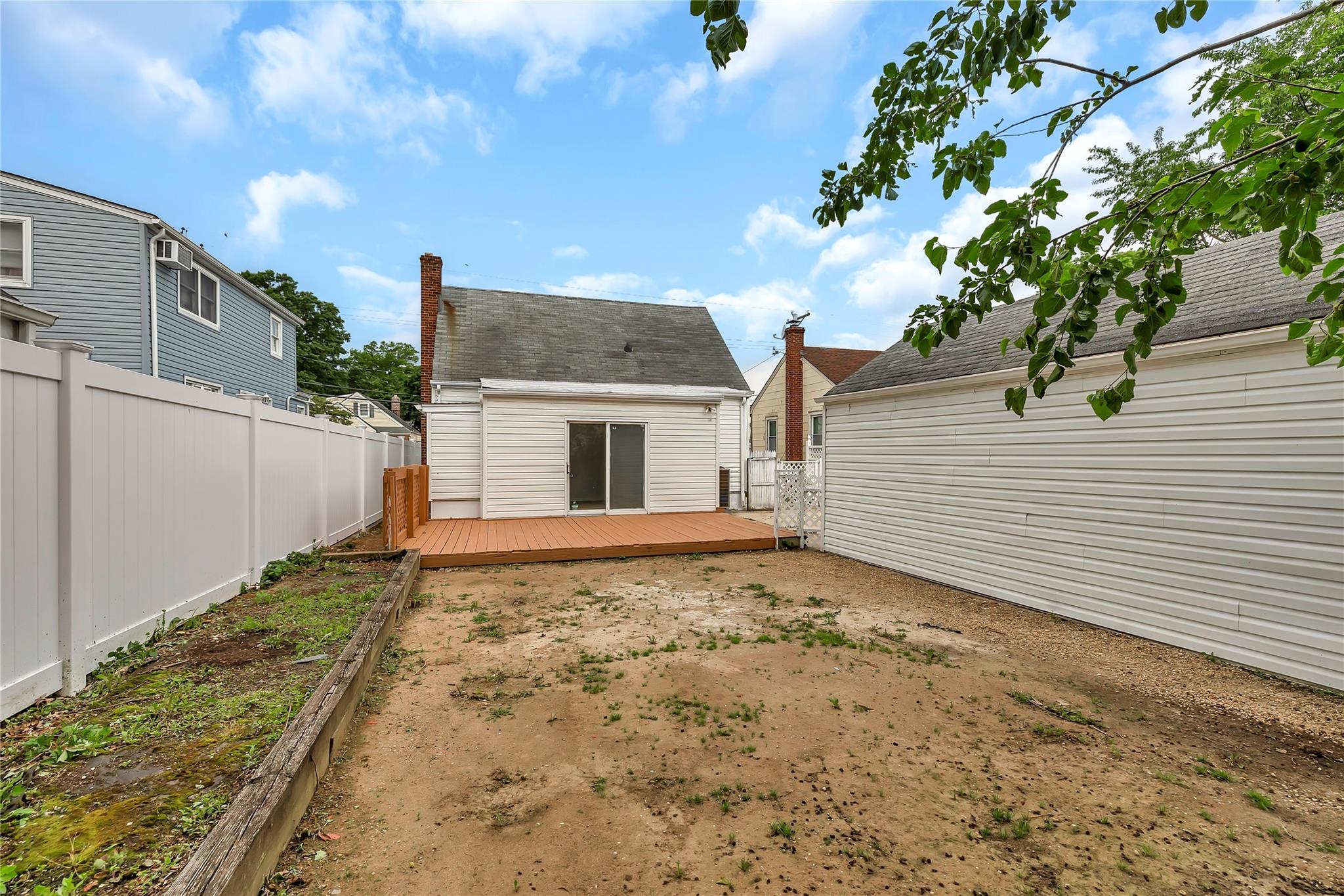 189 Jacob Street, Elmont, NY 11003