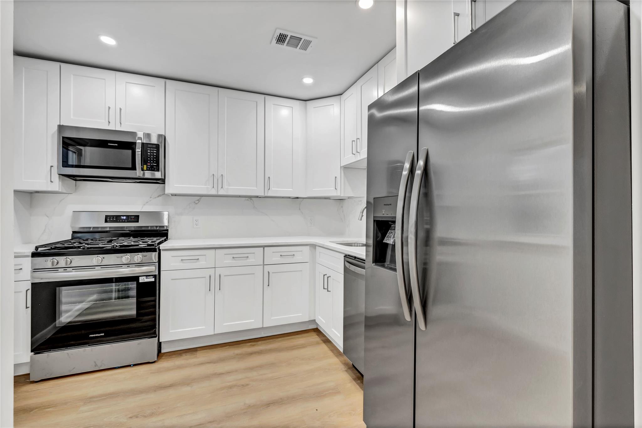 189 Jacob Street, Elmont, NY 11003