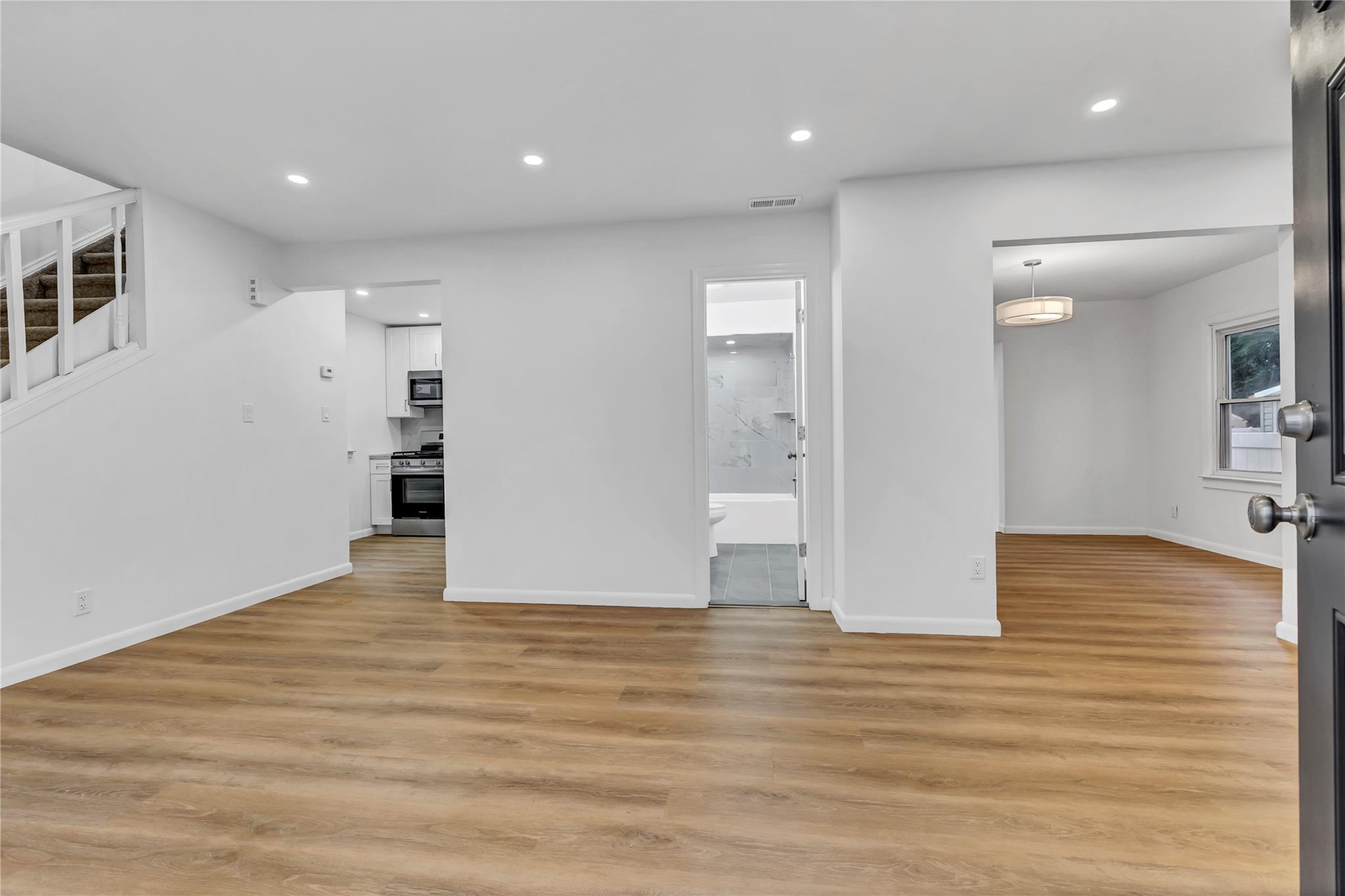 189 Jacob Street, Elmont, NY 11003