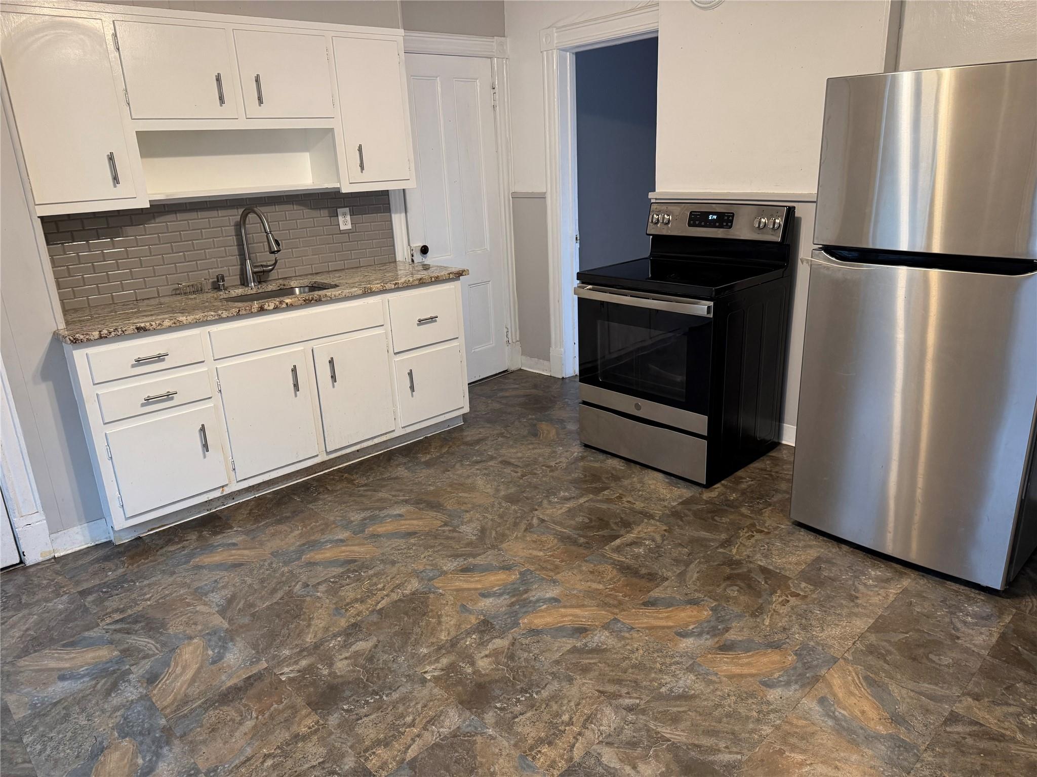 2 CHARLES APT #2 Street # 2, Poughkeepsie, NY 12601