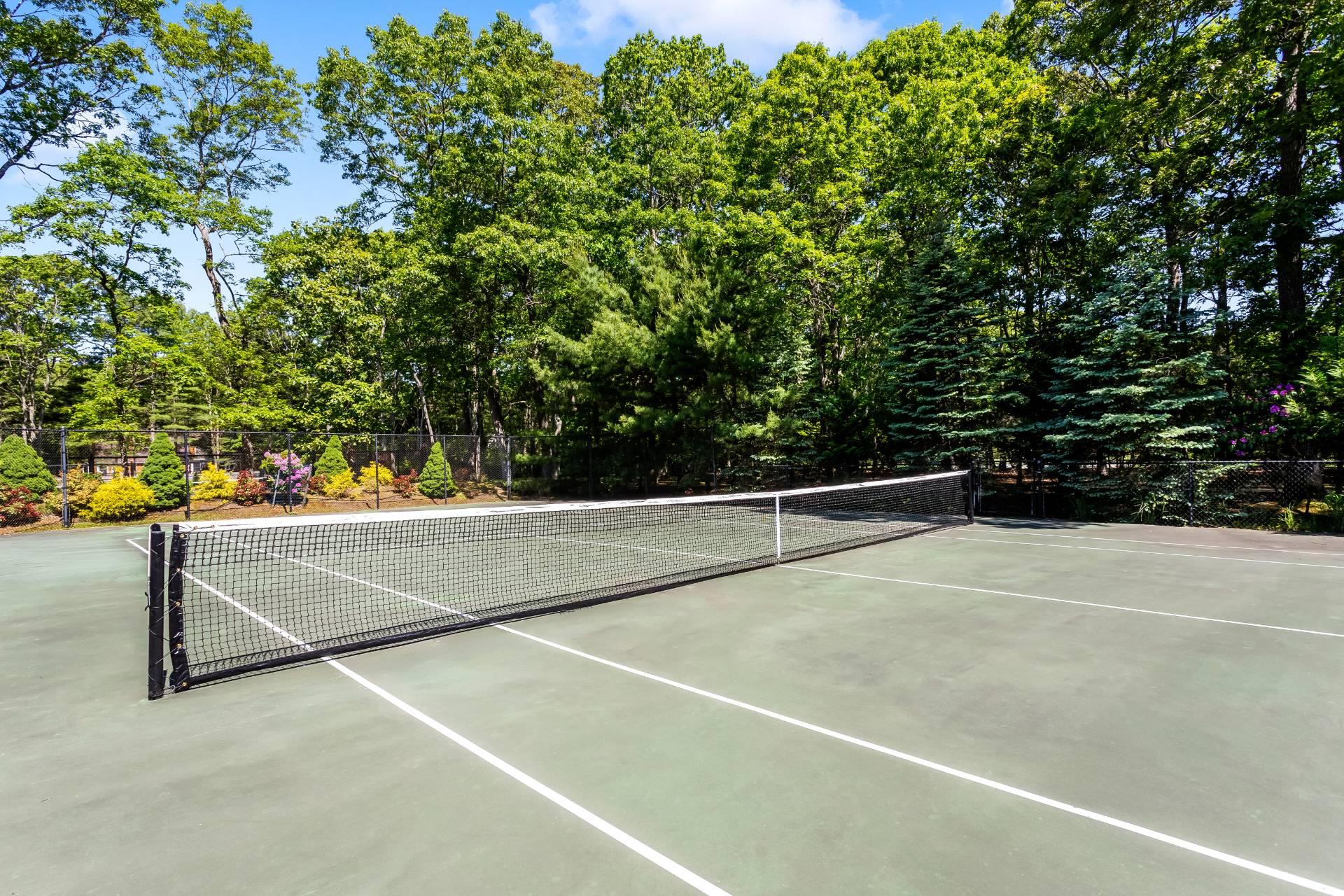 6 Strathmore Ct., Southampton, NY 11960