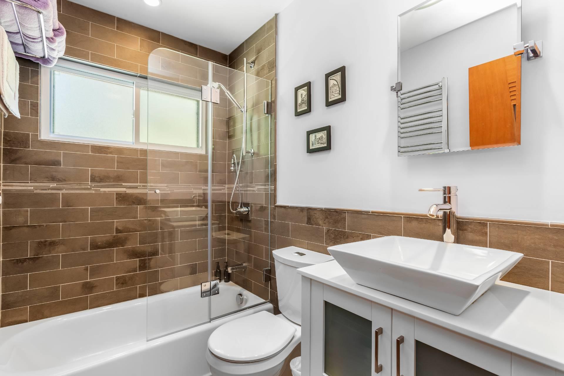 6 Strathmore Ct., Southampton, NY 11960