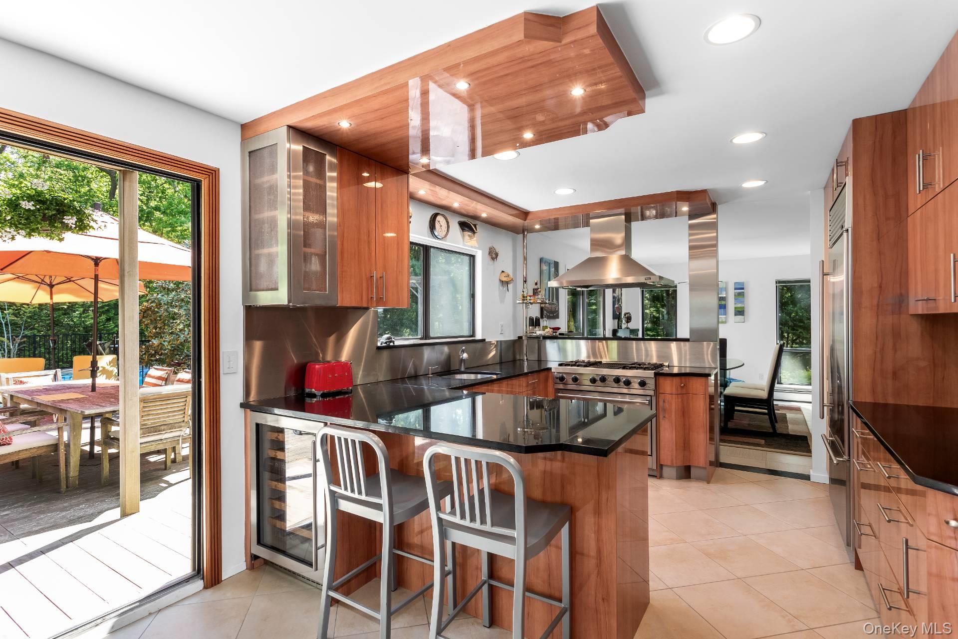 6 Strathmore Ct., Southampton, NY 11960