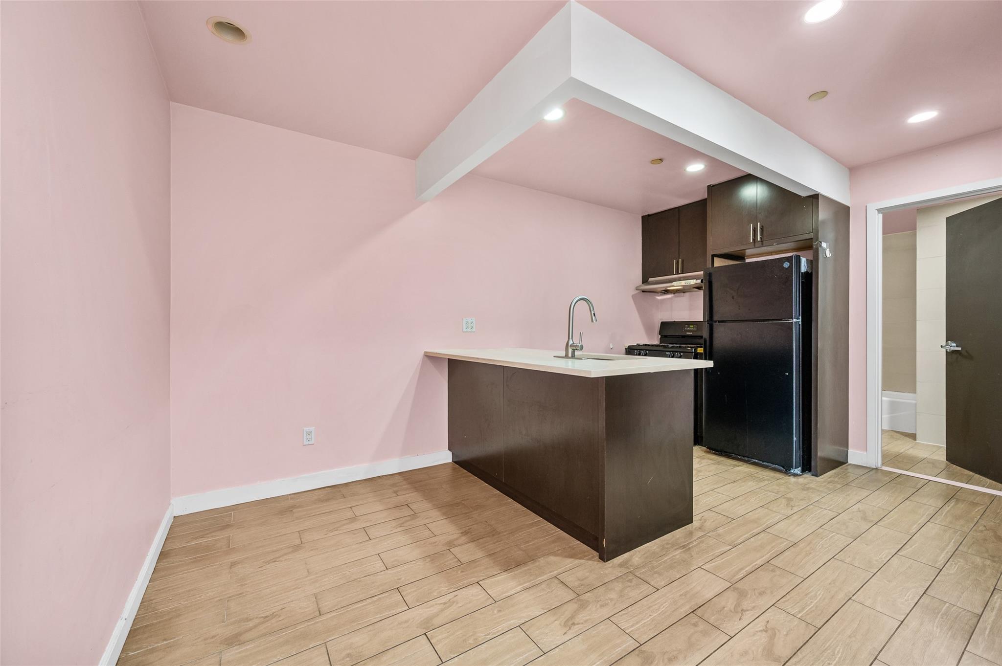 41-38 College Point Boulevard # 4A, Flushing, NY 11355