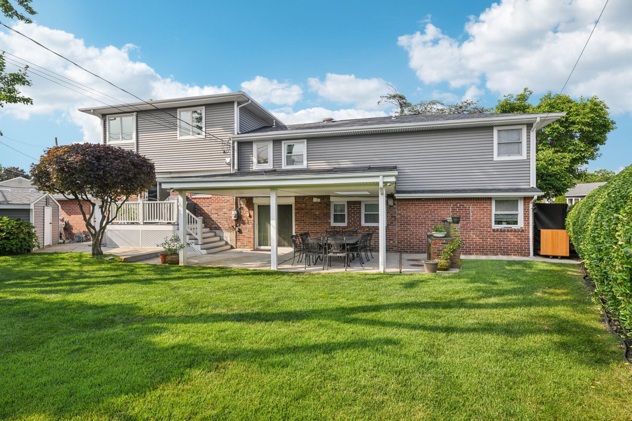 1318 Milanna Lane, Wantagh, NY 11793
