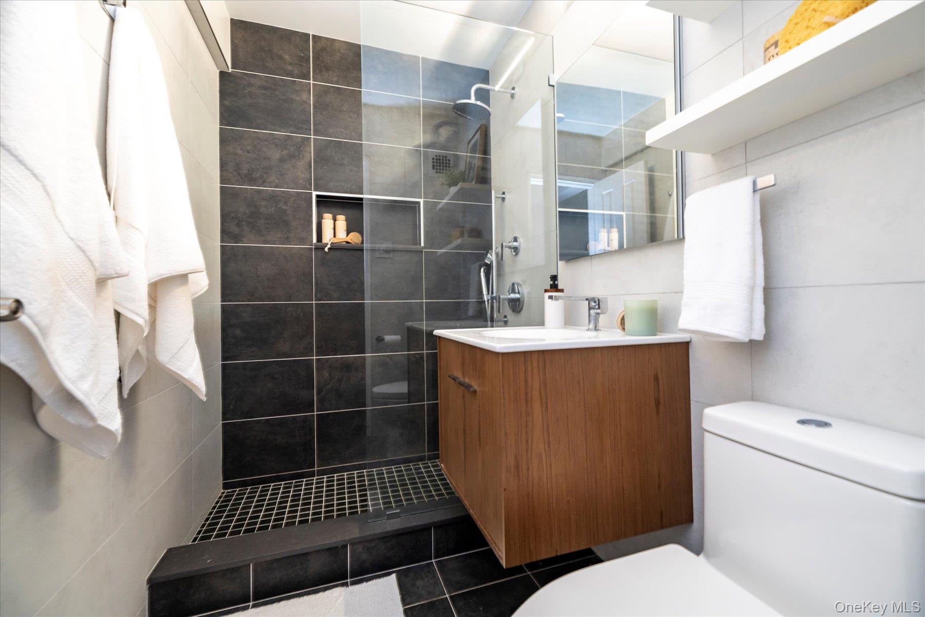 522 Shore Road # 3W, Long Beach, NY 11561