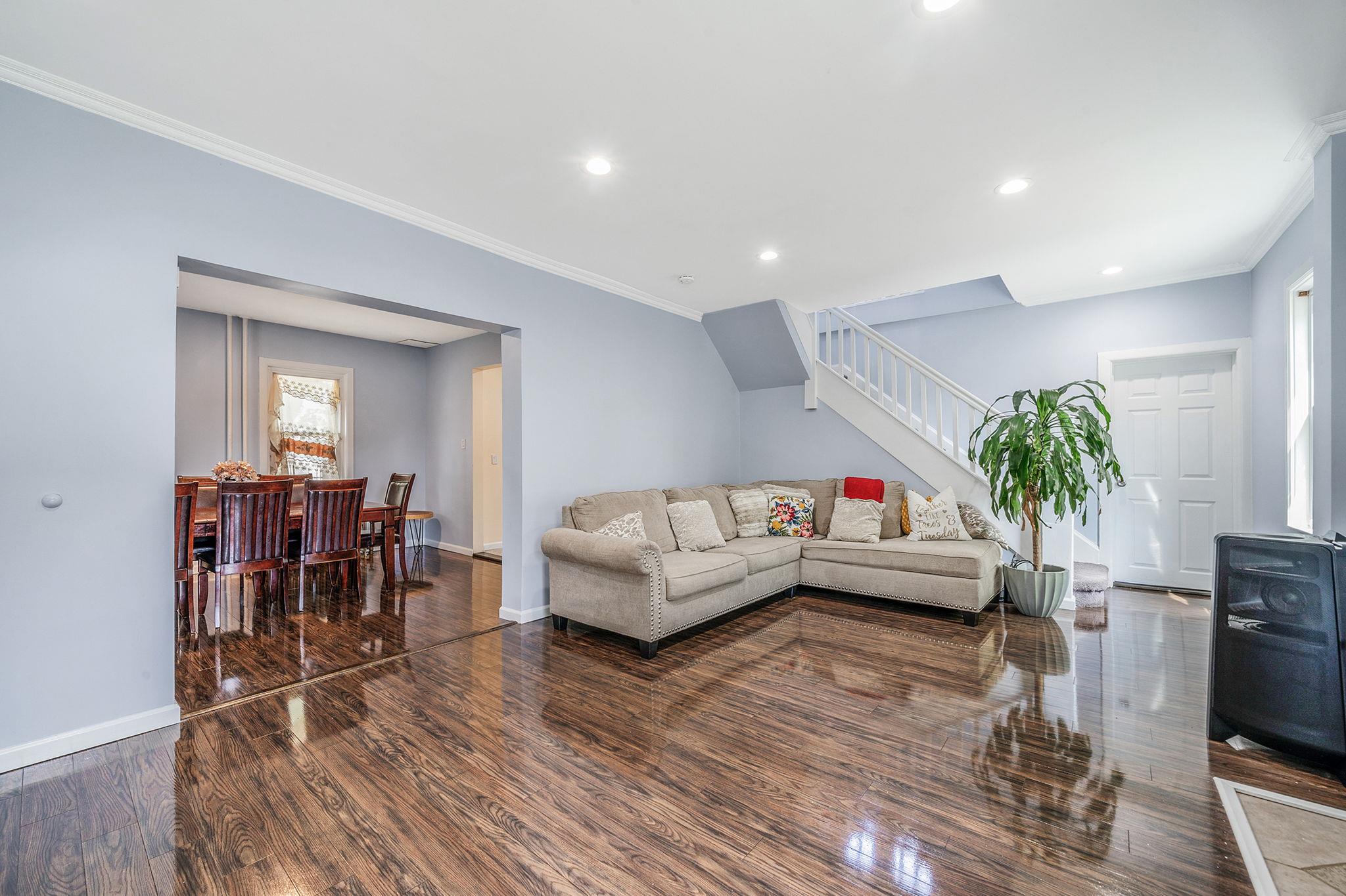 26 Rosedale Avenue, Freeport, NY 11520