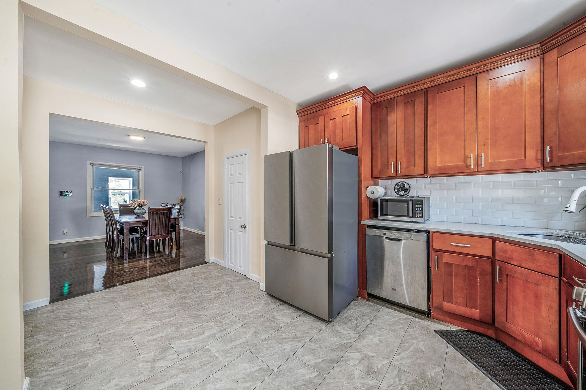 26 Rosedale Avenue, Freeport, NY 11520