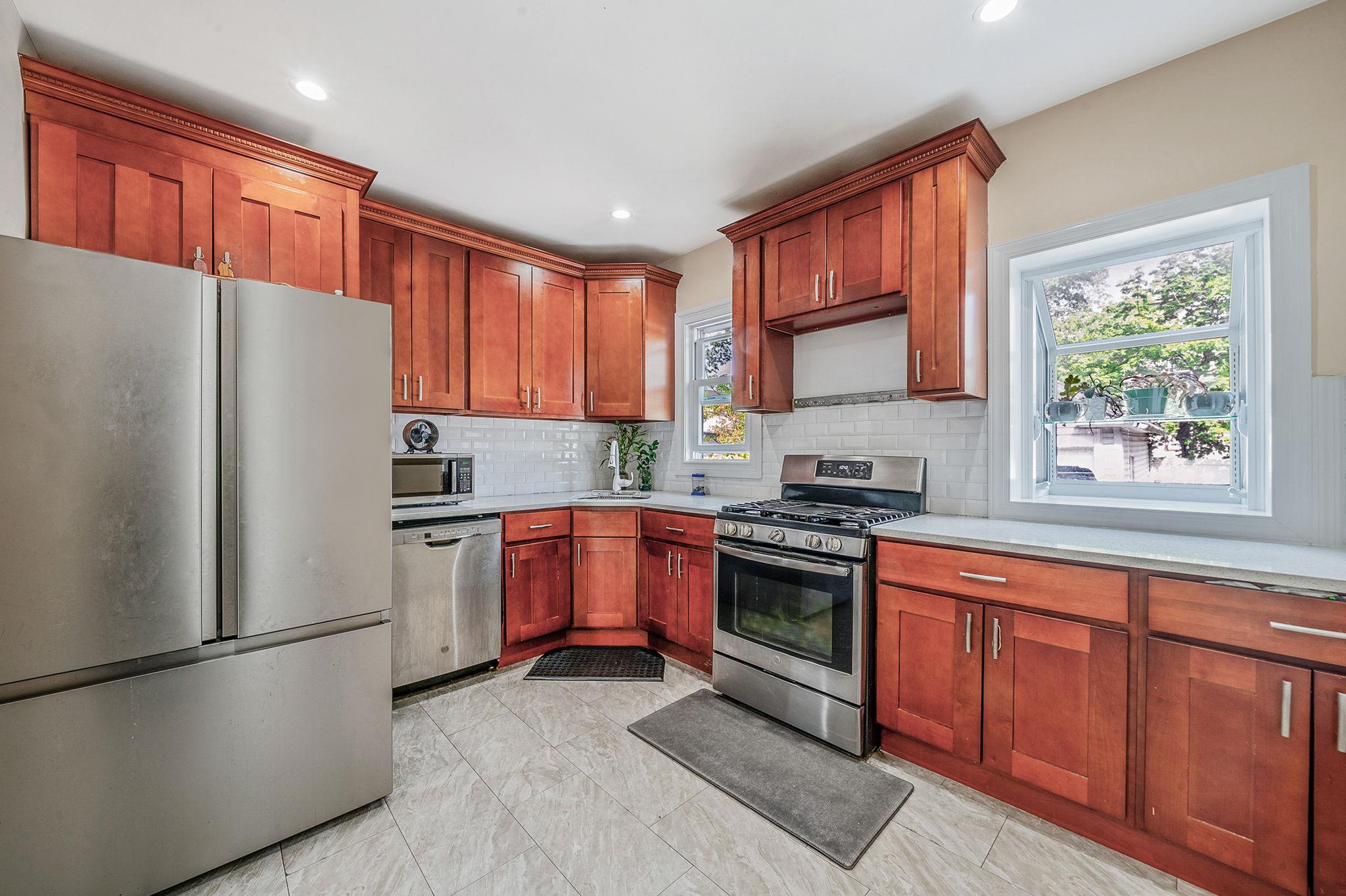 26 Rosedale Avenue, Freeport, NY 11520