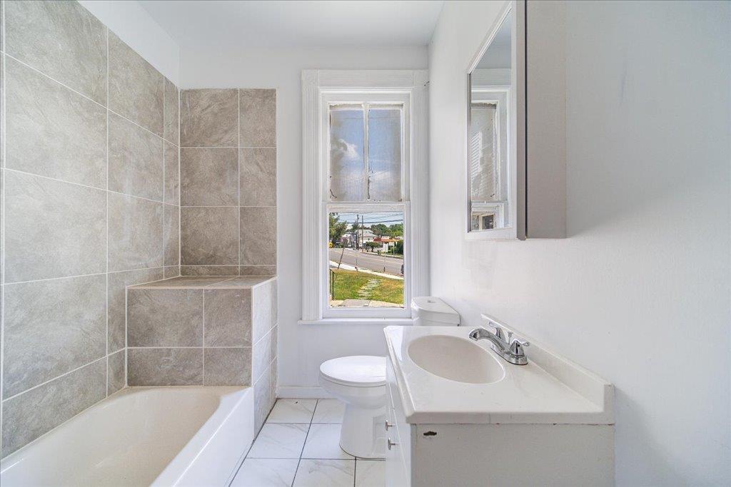 221 E Main Street, Middletown, NY 10940