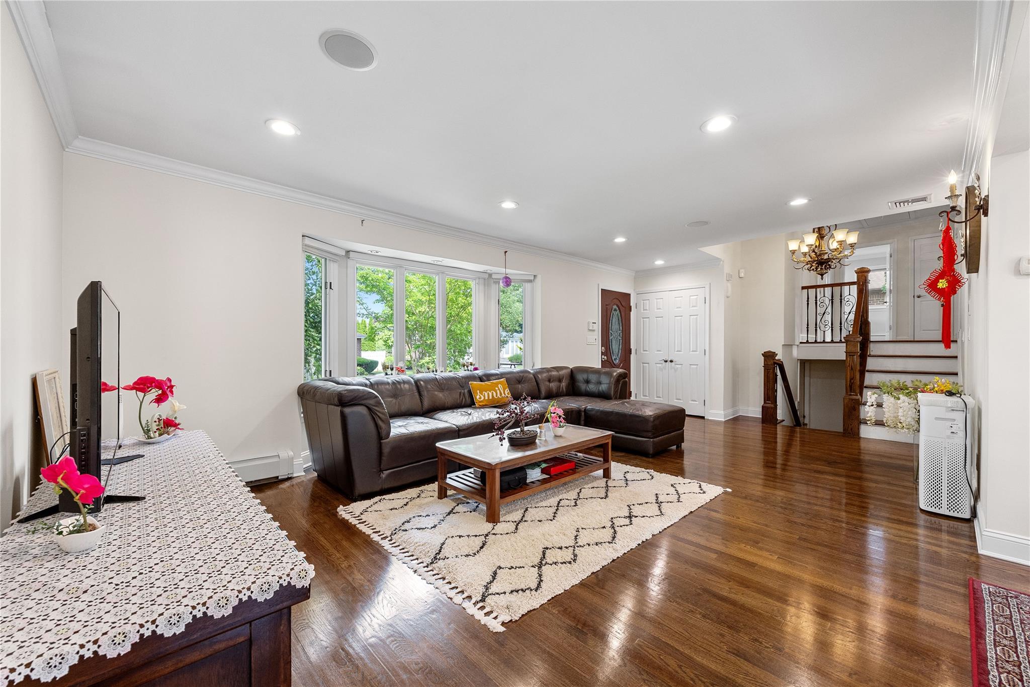 23 Sparks Street, Melville, NY 11747