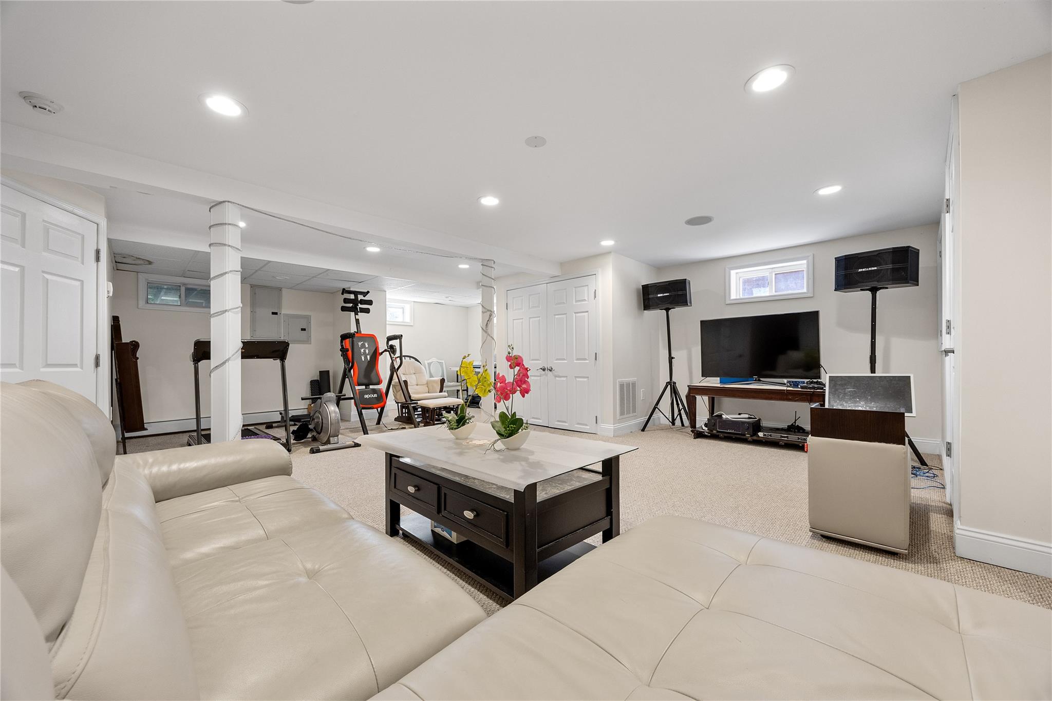 23 Sparks Street, Melville, NY 11747