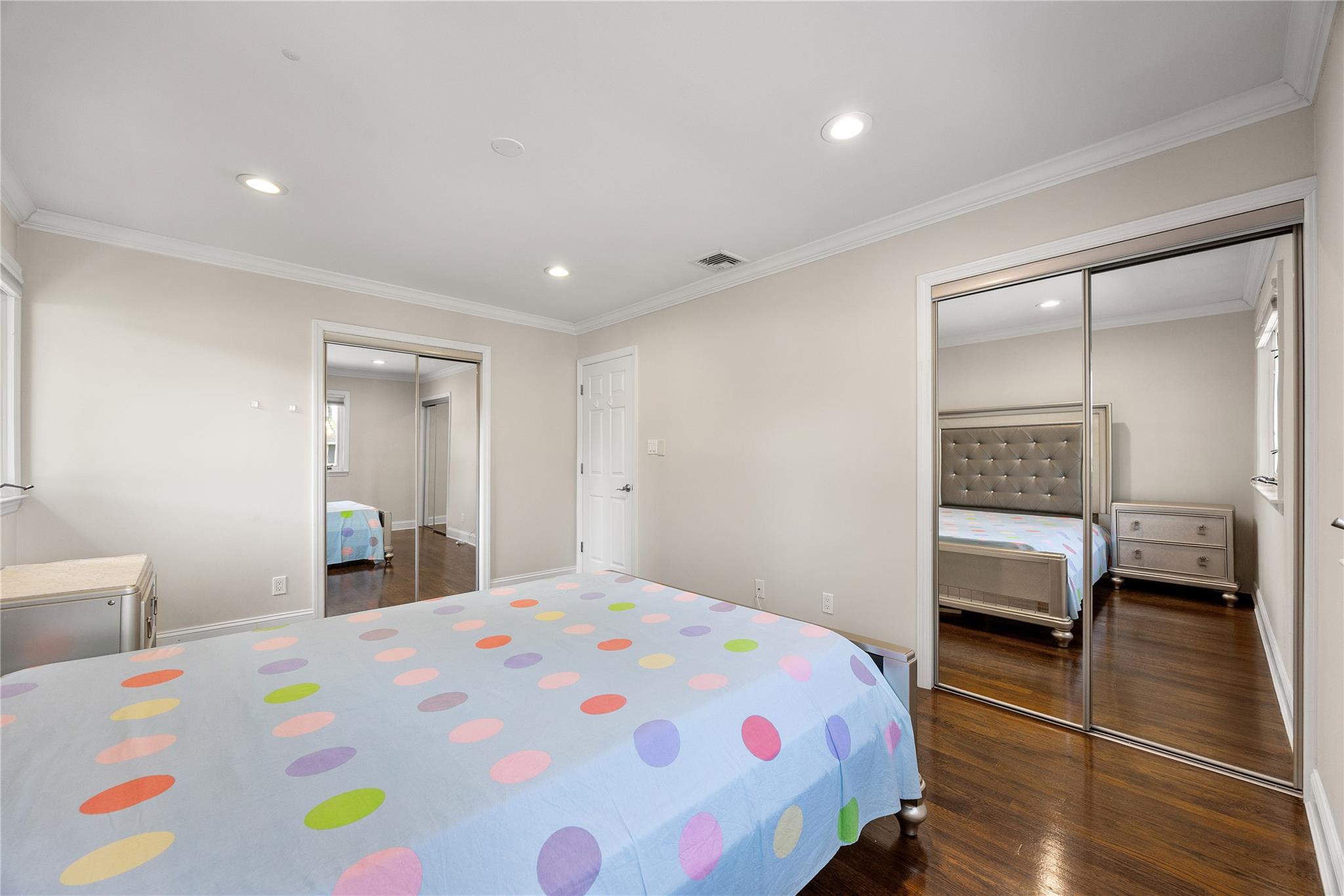 23 Sparks Street, Melville, NY 11747