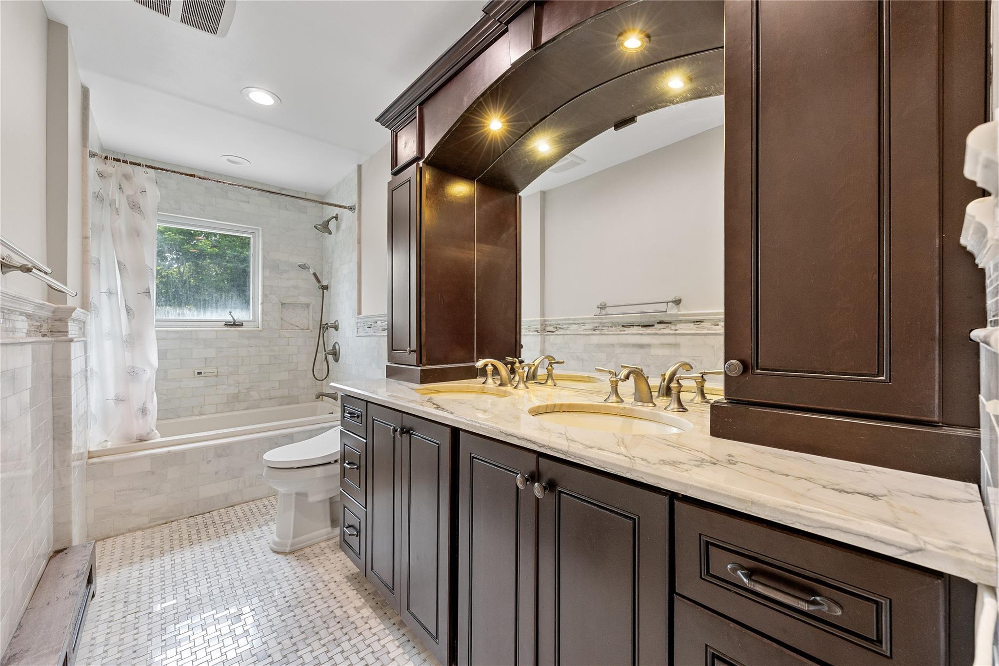 23 Sparks Street, Melville, NY 11747