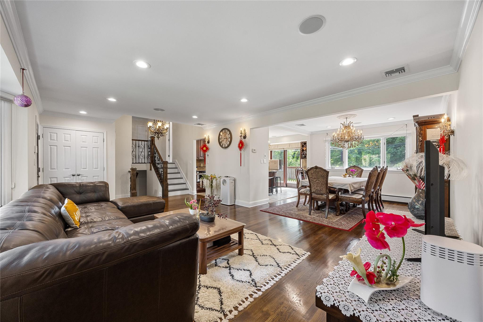 23 Sparks Street, Melville, NY 11747